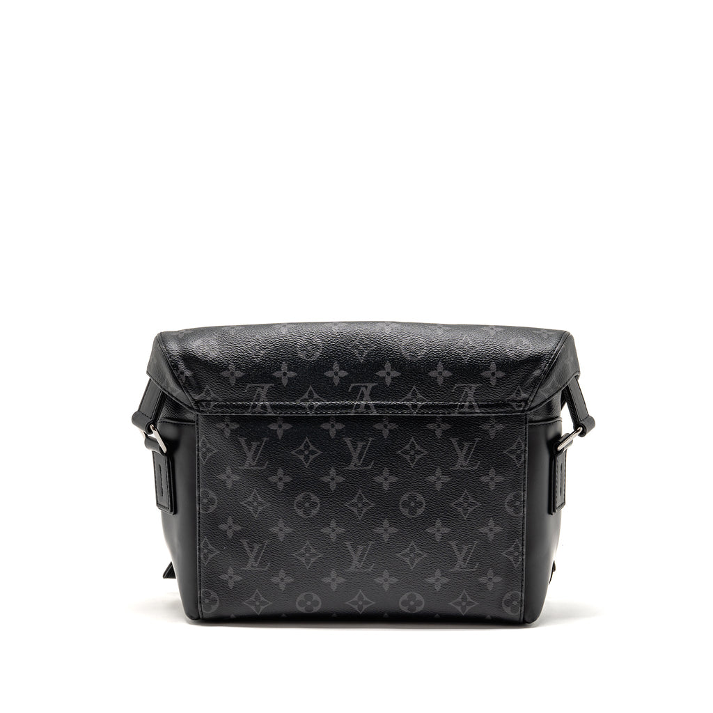 MESSENGER VOYAGER PM MONOGRAM ECLIPSE BLACK SHW