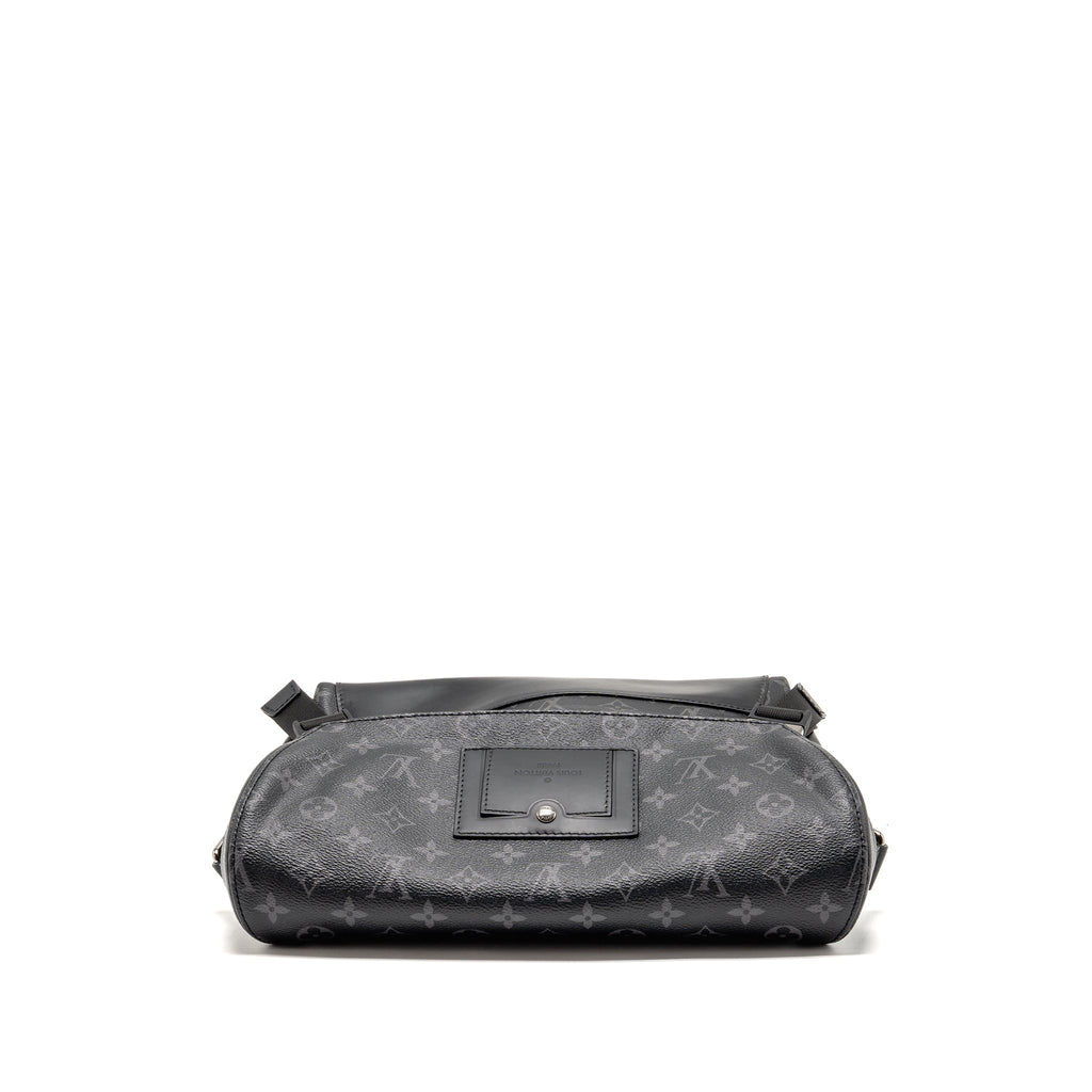 MESSENGER VOYAGER PM MONOGRAM ECLIPSE BLACK SHW