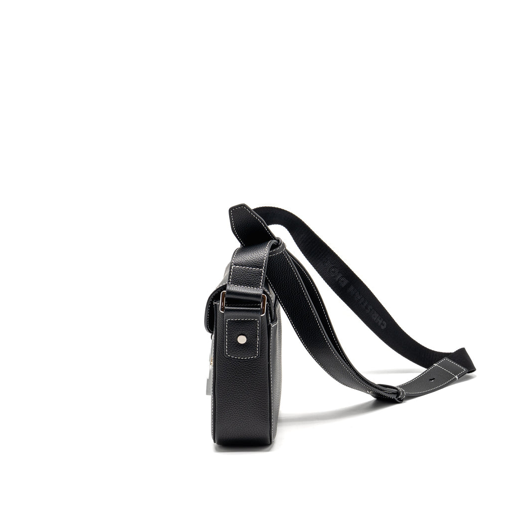 MEDIUM SADDLE FLAP MESSENGER BAG GRAINED CALFSKIN BLACK GHW