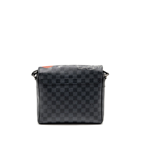 WORLD MAP DISTRICT MESSENGER BAG DAMIER GRAPHITE CANVAS SHW