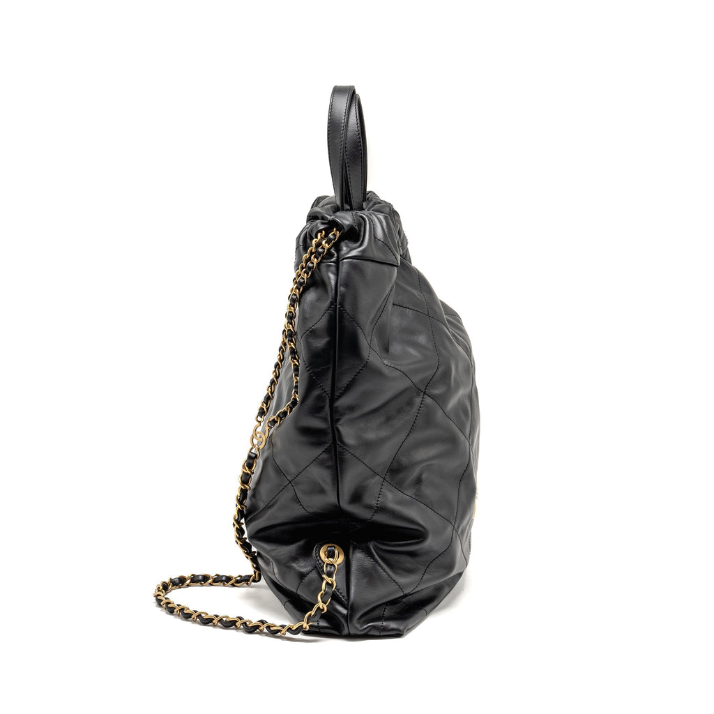 22 BACKPACK WHITE LETTER LOGO SHINY CALFSKIN BLACK GHW (MICROCHIP)