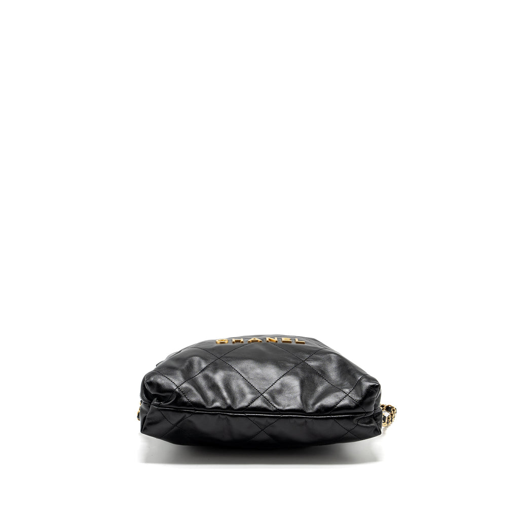 22 BACKPACK SHINY CALFSKIN  BLACK GHW (MICROCHIP)