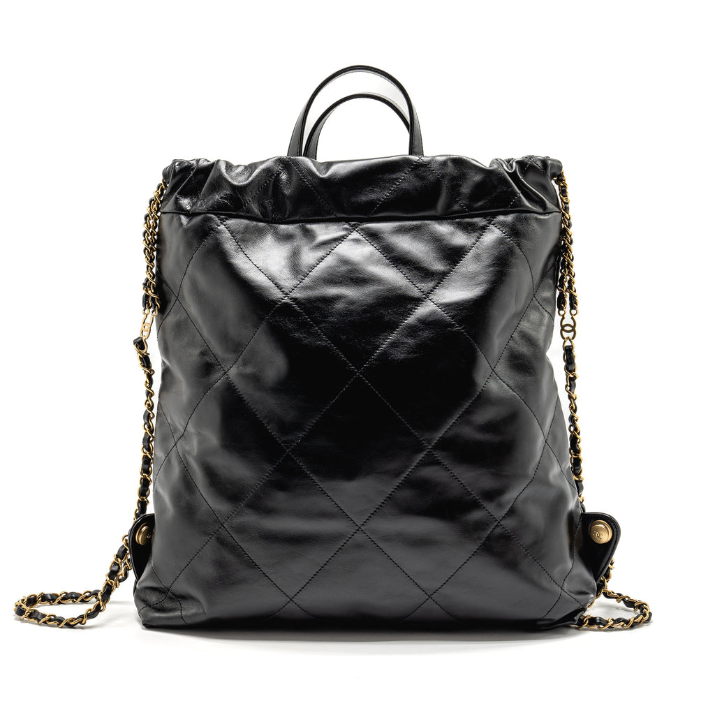 LARGE 22 BACKPACK GOLD LETTER LOGO SHINY CALFSKIN BLACK GHW(MICROCHIP)
