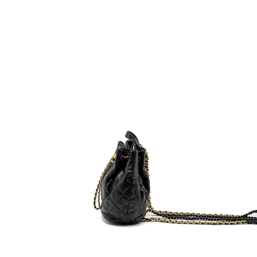 22S CANDY CHAINS MINI BUCKET BACKPACK LAMBSKIN BLACK GHW (MICROCHIP)