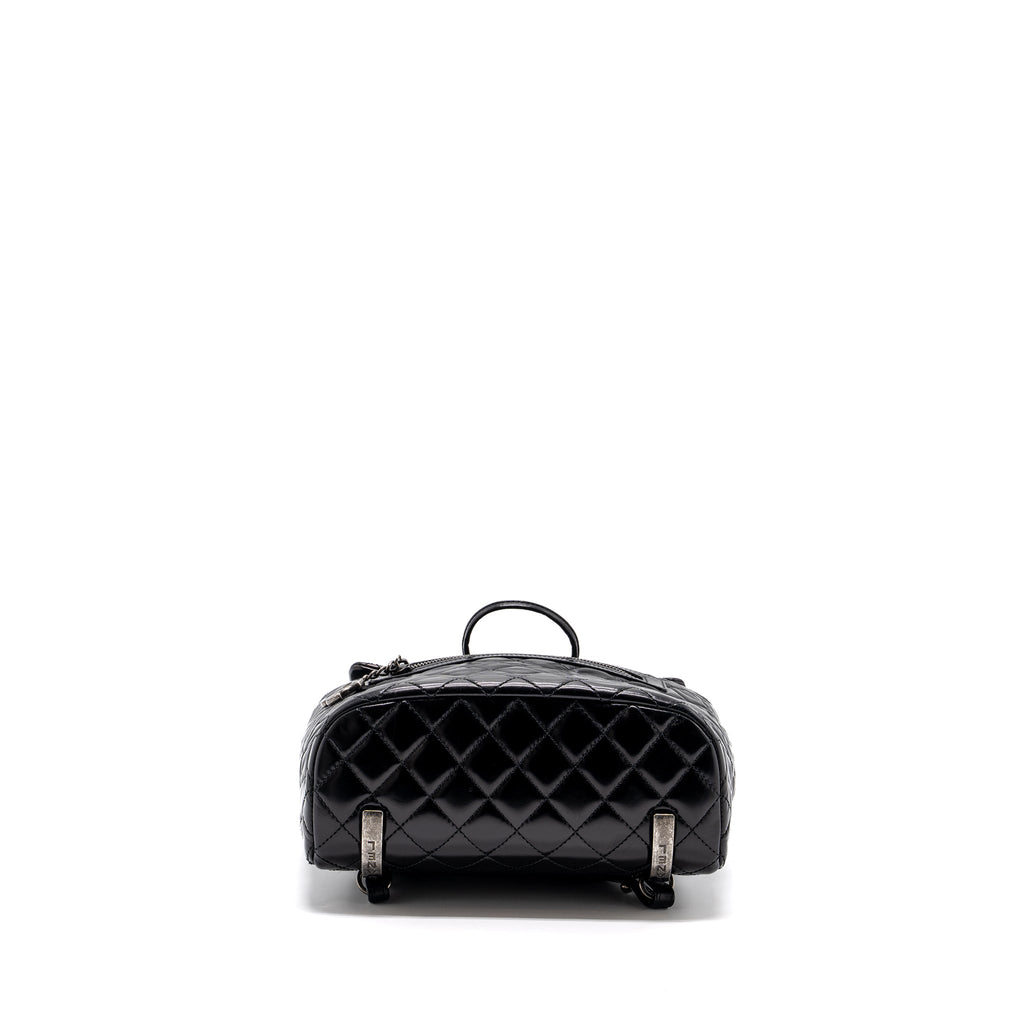 LARGE QUILTED MOUNTAIN  BACKPACK CALFSKIN BLACK SHW