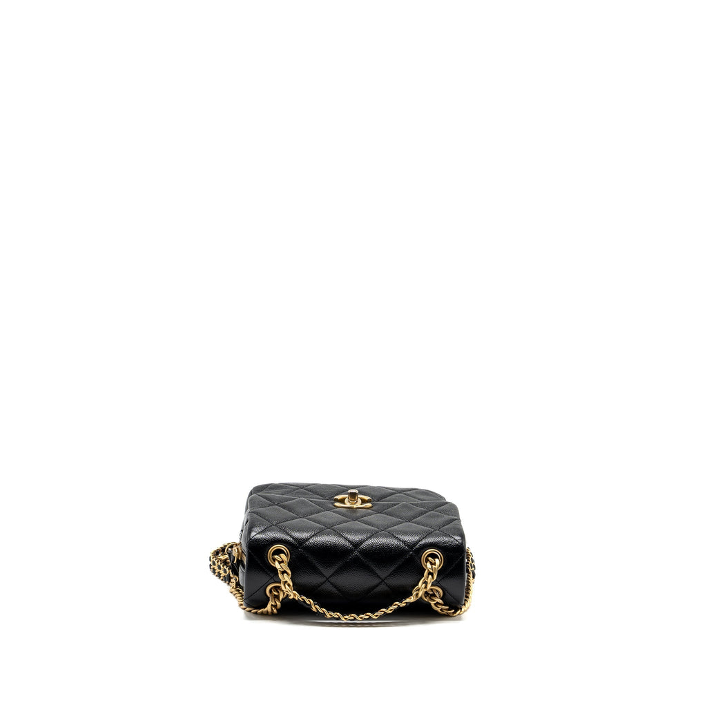 QUILTED FLAP BACKPACK CAVIAR BLACK GHW (MICROCHIP)