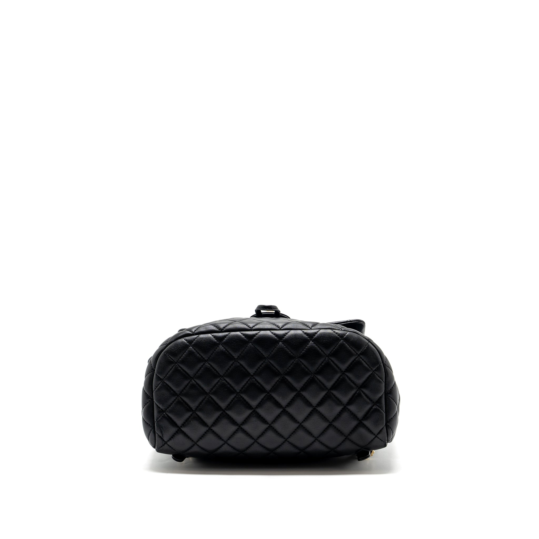 QUILTED FLAP BACKPACK LAMBSKIN BLACK GHW