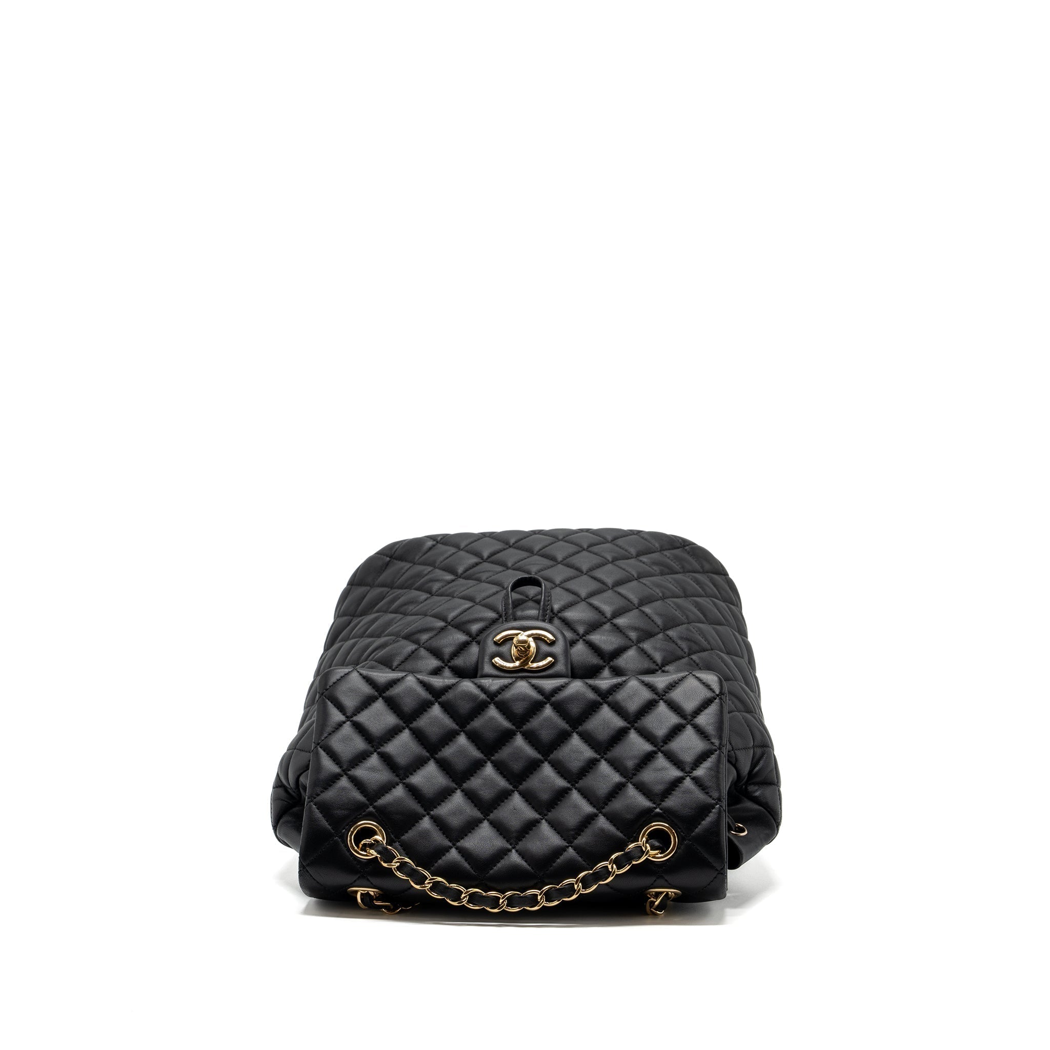 QUILTED FLAP BACKPACK LAMBSKIN BLACK GHW