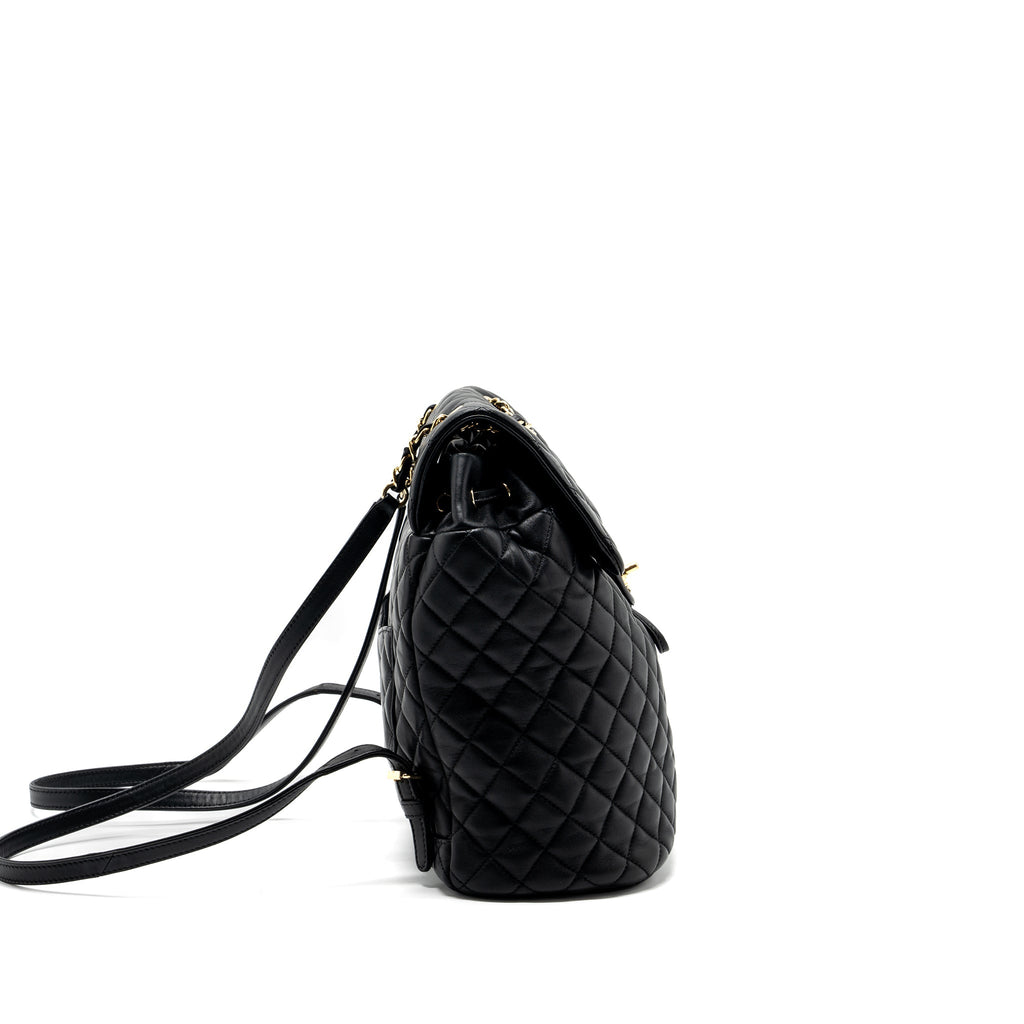 QUILTED FLAP BACKPACK LAMBSKIN BLACK GHW