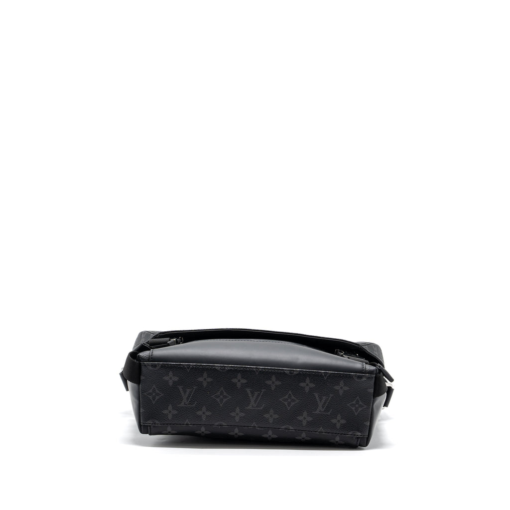 MESSENGER PM VOYOGER MONOGRAM ECLIPSE CANVAS BLACK SHW