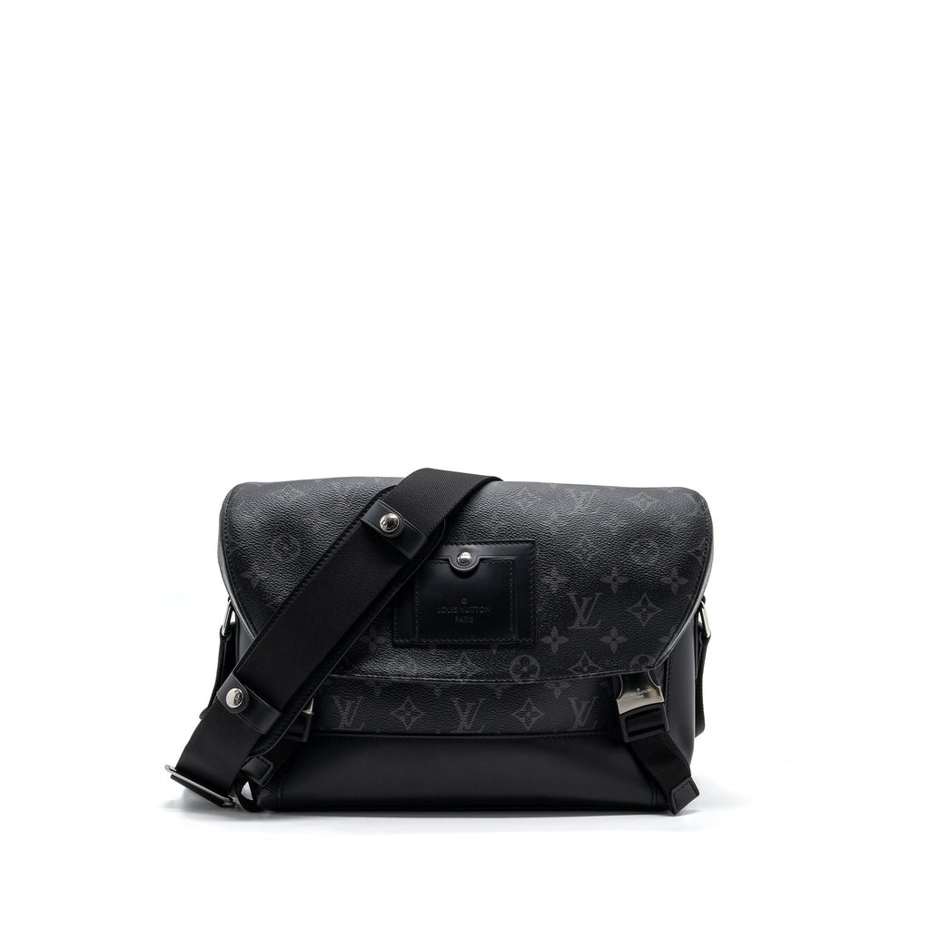 MESSENGER PM VOYOGER MONOGRAM ECLIPSE CANVAS BLACK SHW