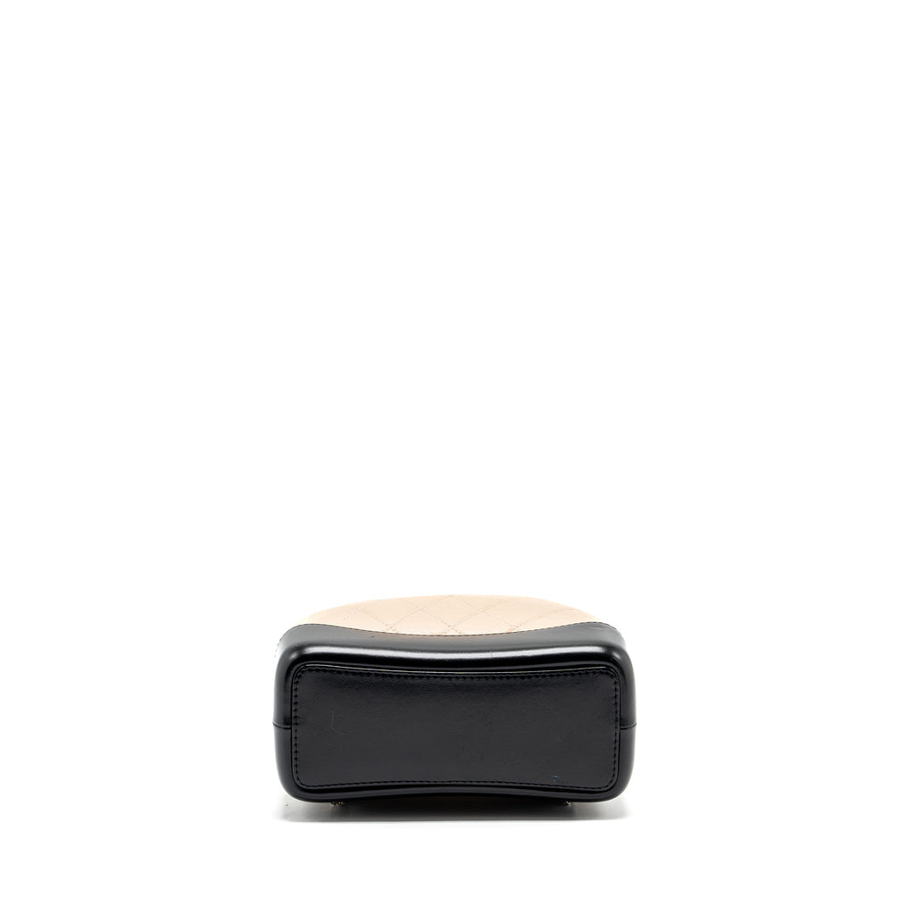 SMALL GABRIELLE BACKPACK AGED CALFSKIN BEIGE/BLACK MULTICOLOUR HARDWARE