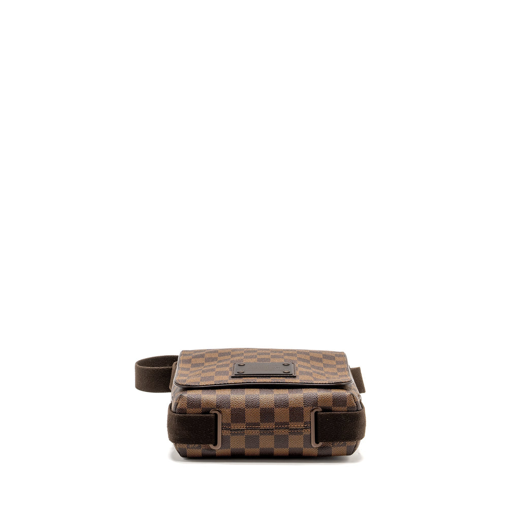 BROOKLYN PM MESSENGER BAG DAMIER EBENE CANVAS BROWN HARDWARE