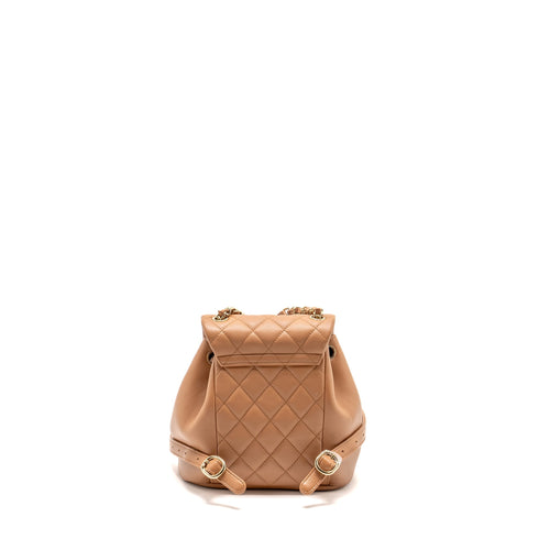 24P MINI DUMA BACKPACK CALFSKIN CARAMEL LGHW (MICROCHIP)