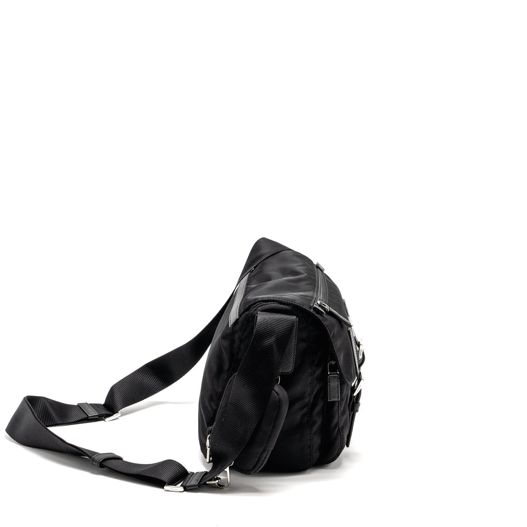 MESSENGER BAG RE-NYLON BLACK SHW