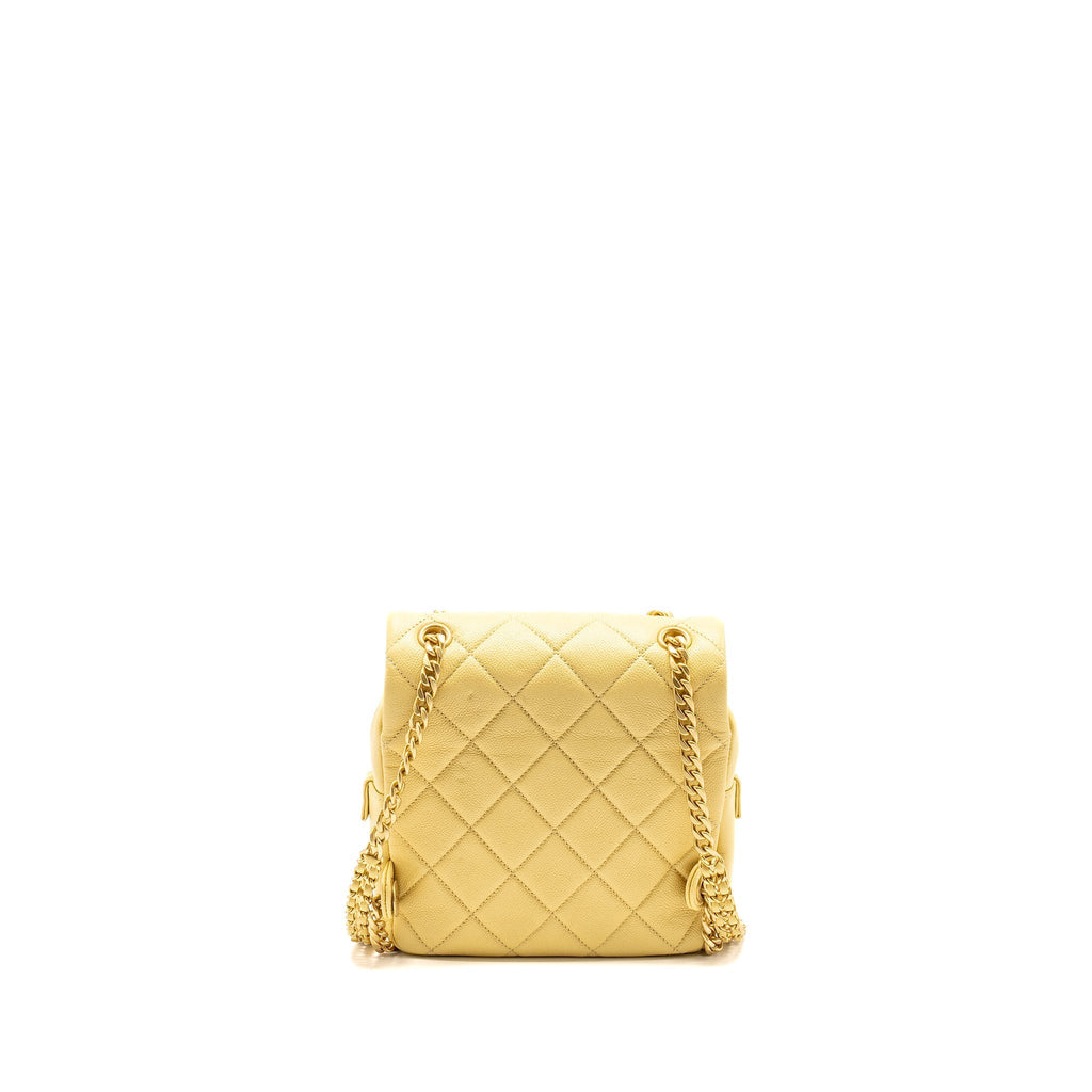 22P QUILTED FLAP BACKPACK CAVIAR LIGHT YELLOW GHW (MICROCHIP)