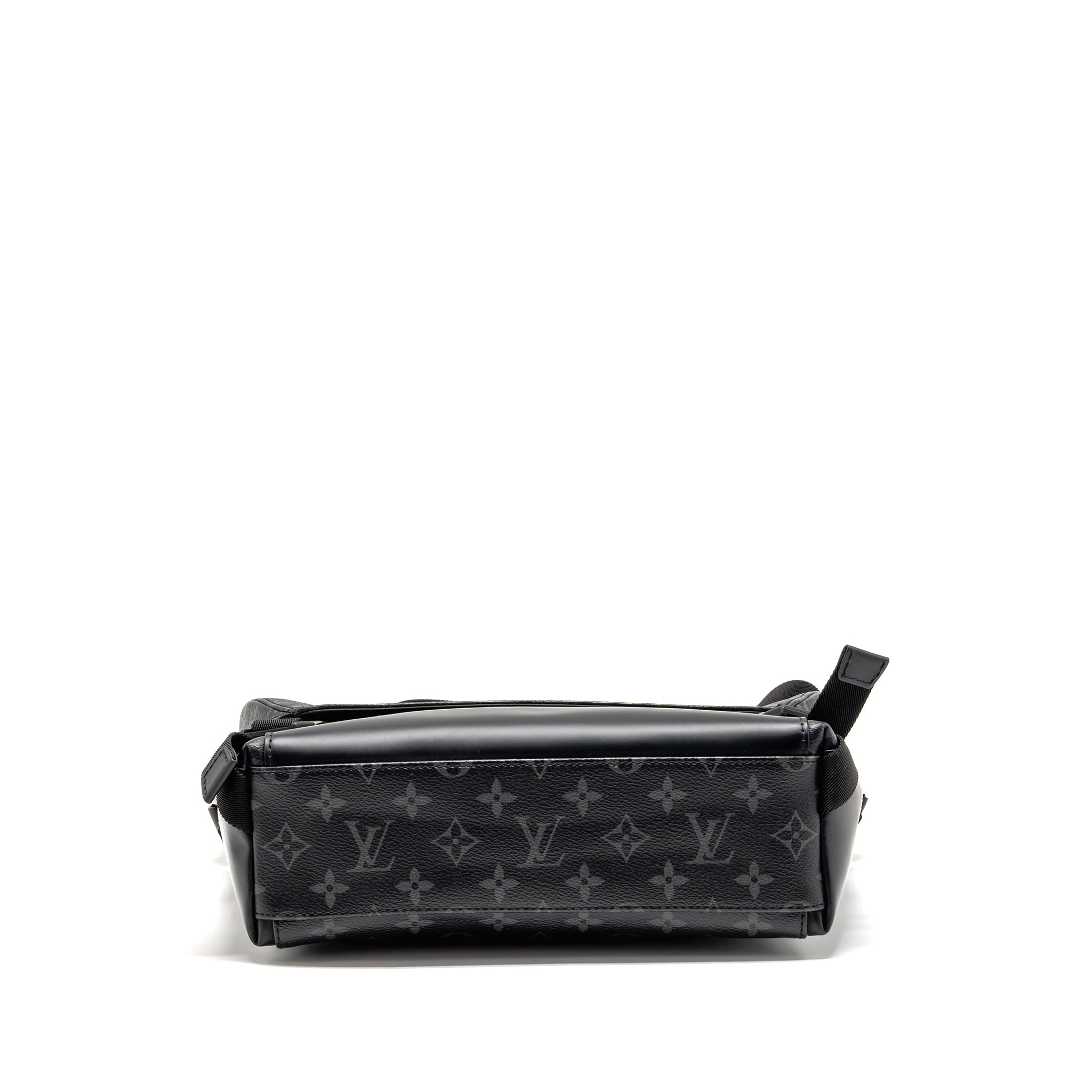 MESSENGER VOYAGER PM MONOGRAM CANVAS BLACK SHW