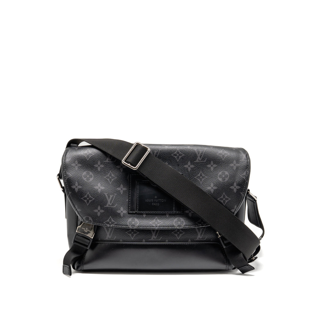 MESSENGER VOYAGER PM MONOGRAM CANVAS BLACK SHW