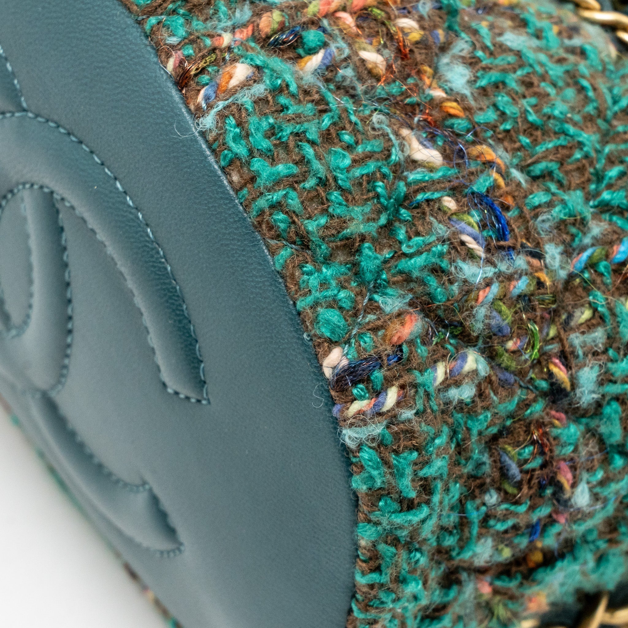 BUCKET BACKPACK WITH CASE TWEED/LAMBSKIN DARK GREEN/MULTICOLOUR GHW (MICROCHIP)