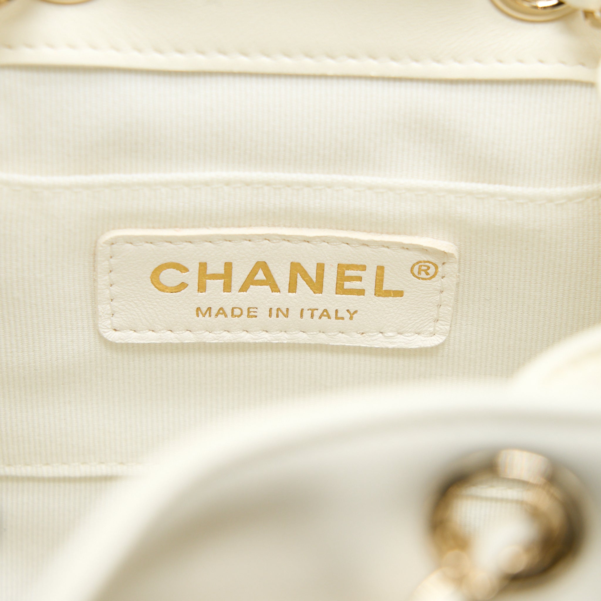 DUMA MINI BACKPACK LAMBSKIN WHITE LGHW (MICROCHIP)
