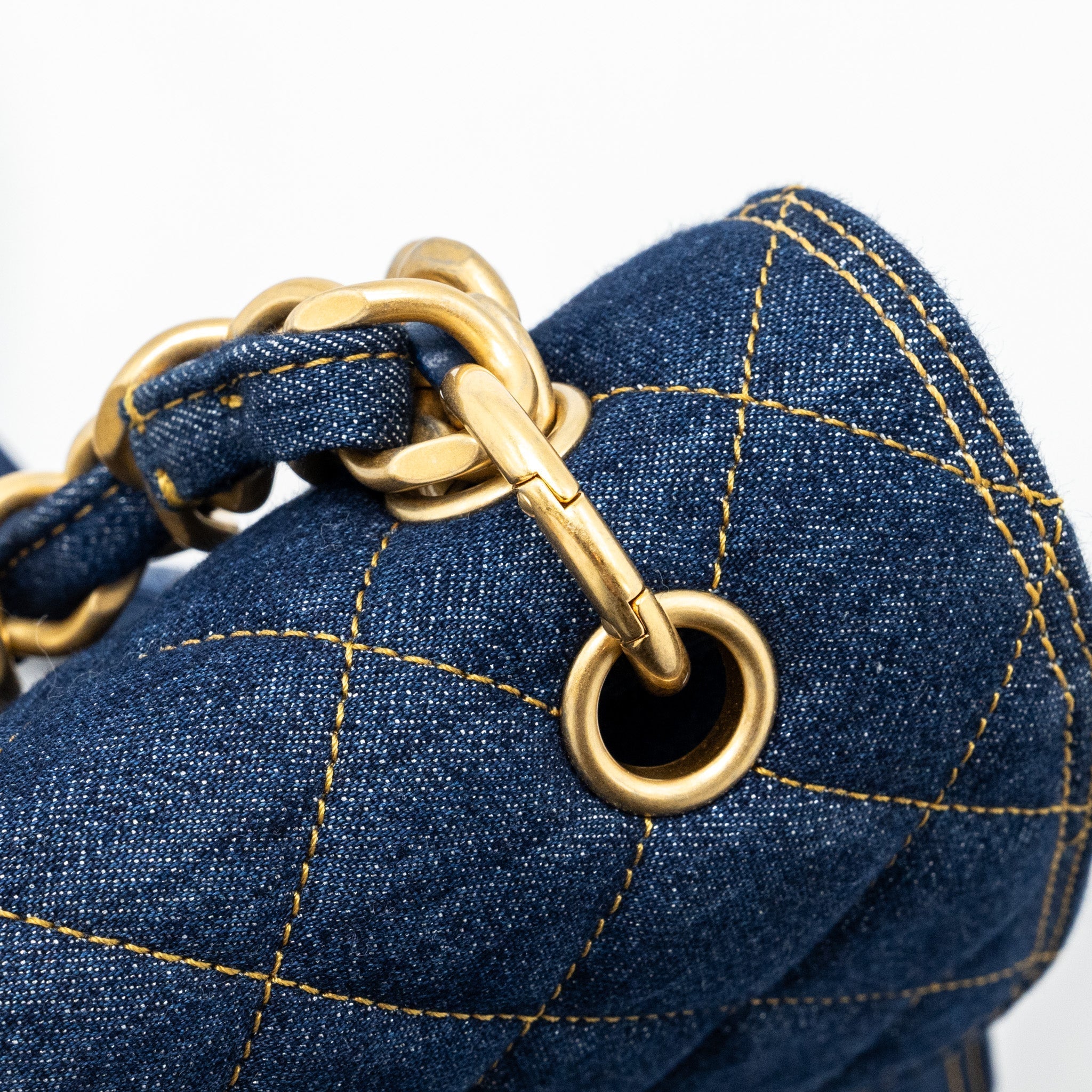 23S FLAP BACKPACK DENIM BLUE WITH GHW (MICROCHIP)