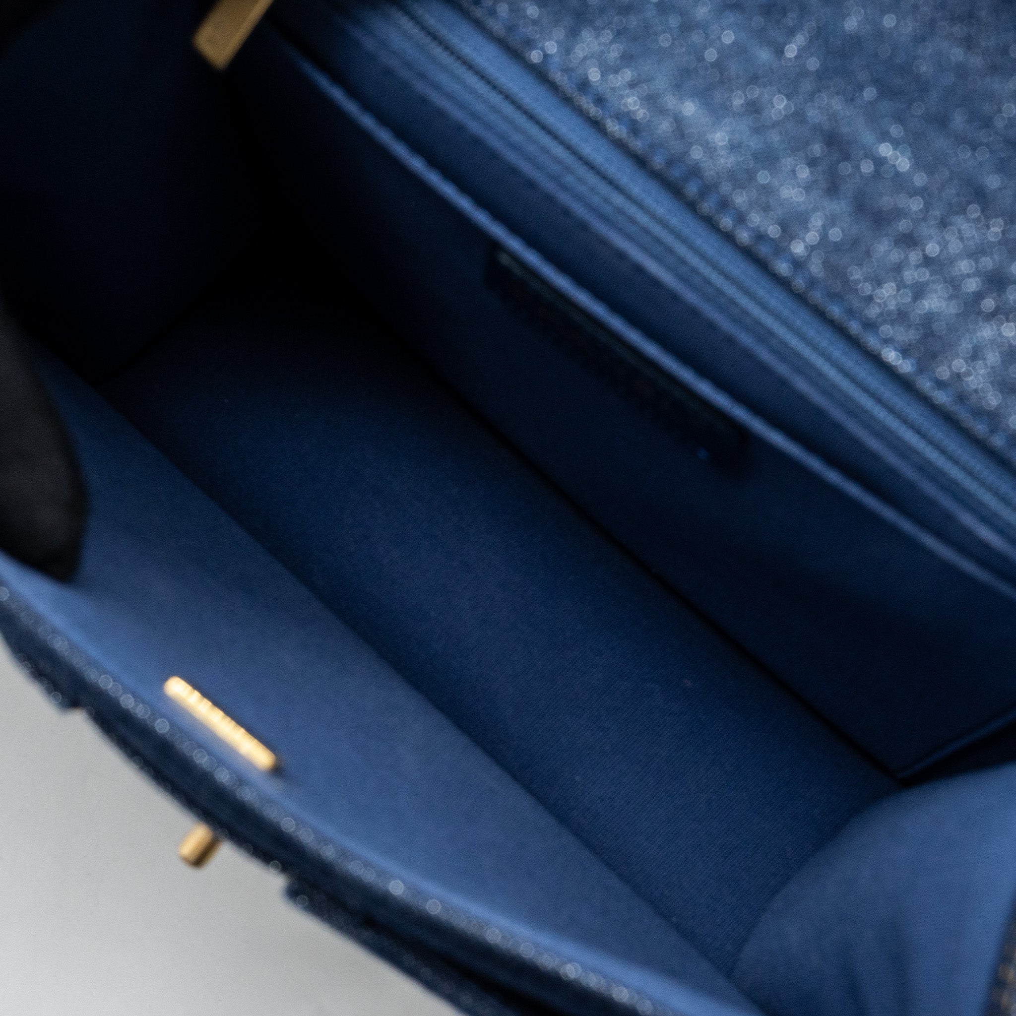 23S FLAP BACKPACK DENIM BLUE WITH GHW (MICROCHIP)