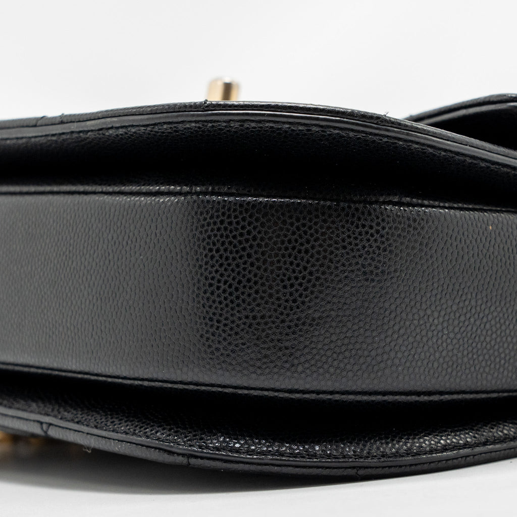 22B ROUND MESSENGER BAG CAVIAR BLACK GHW (MICROCHIP)