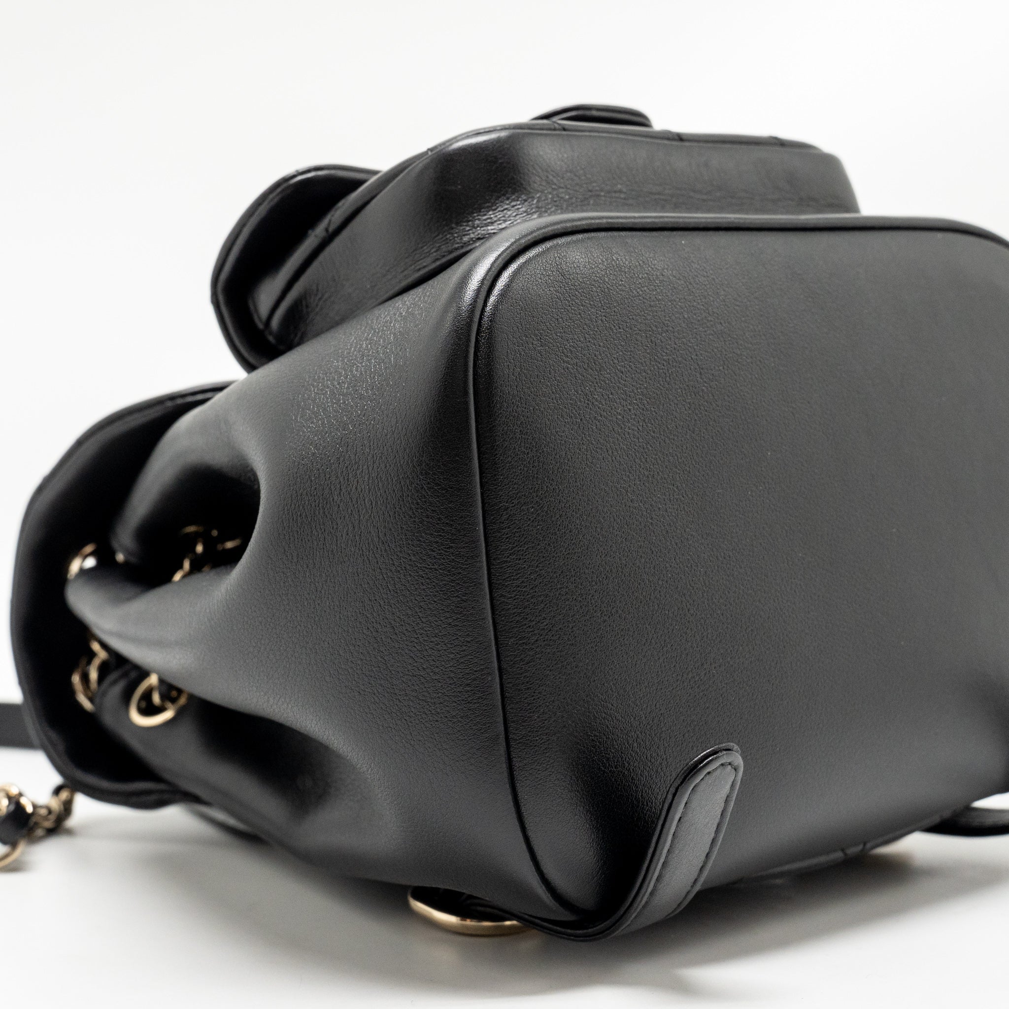 MINI DUMA BACKPACK CALFSKIN BLACK LGHW (MICROCHIP)