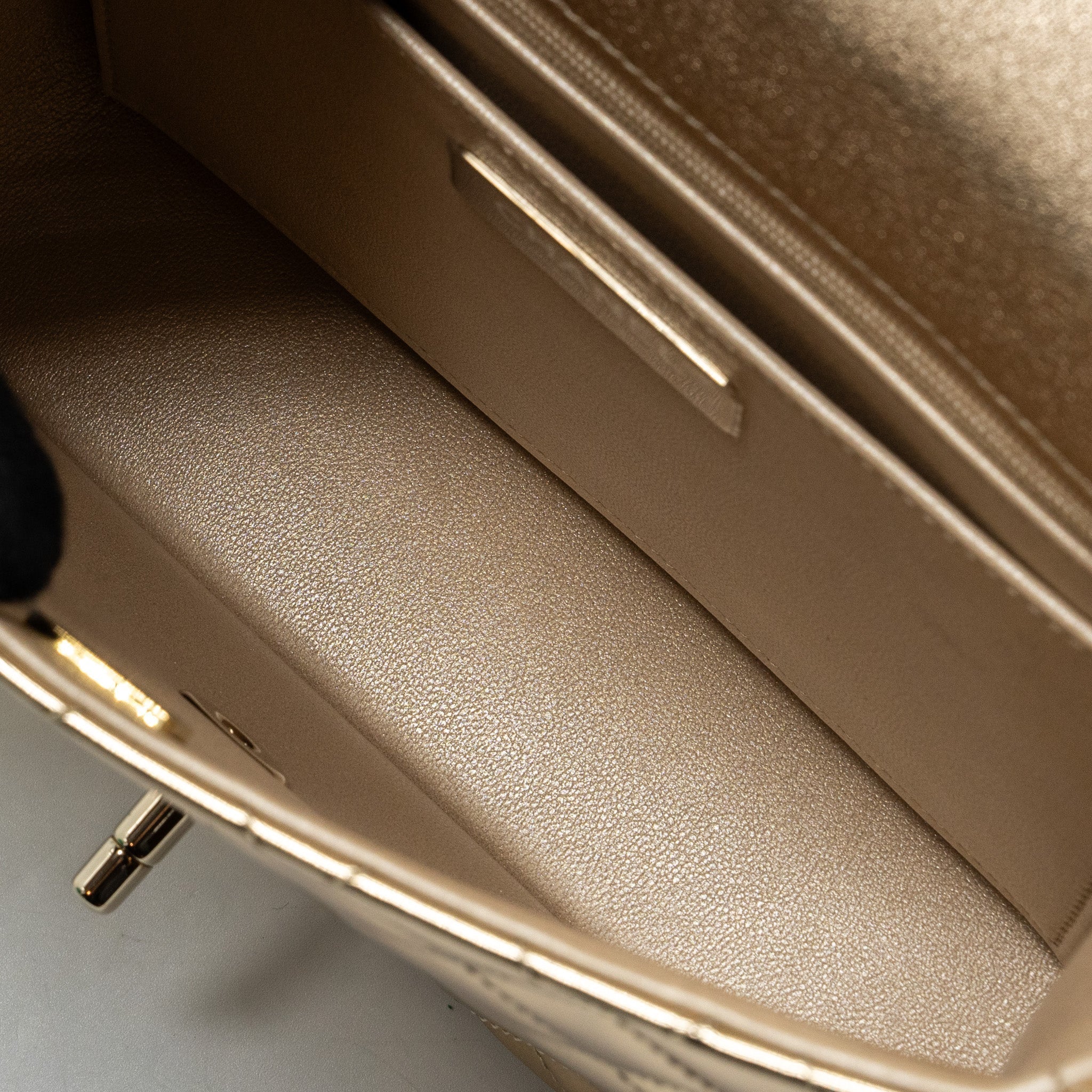24C BACKPACK WITH STAR PATENT GOLD LGHW (MICROCHIP)