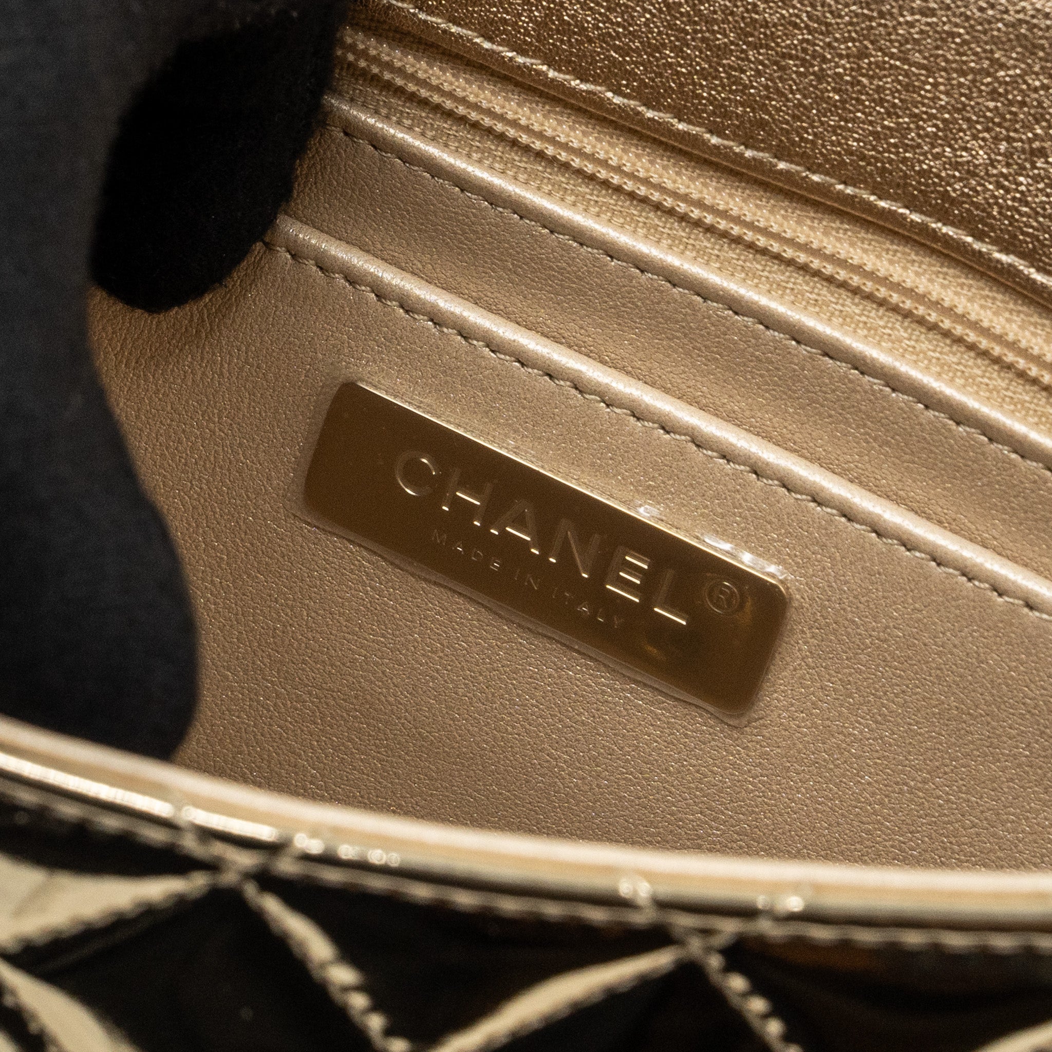 24C BACKPACK WITH STAR PATENT GOLD LGHW (MICROCHIP)