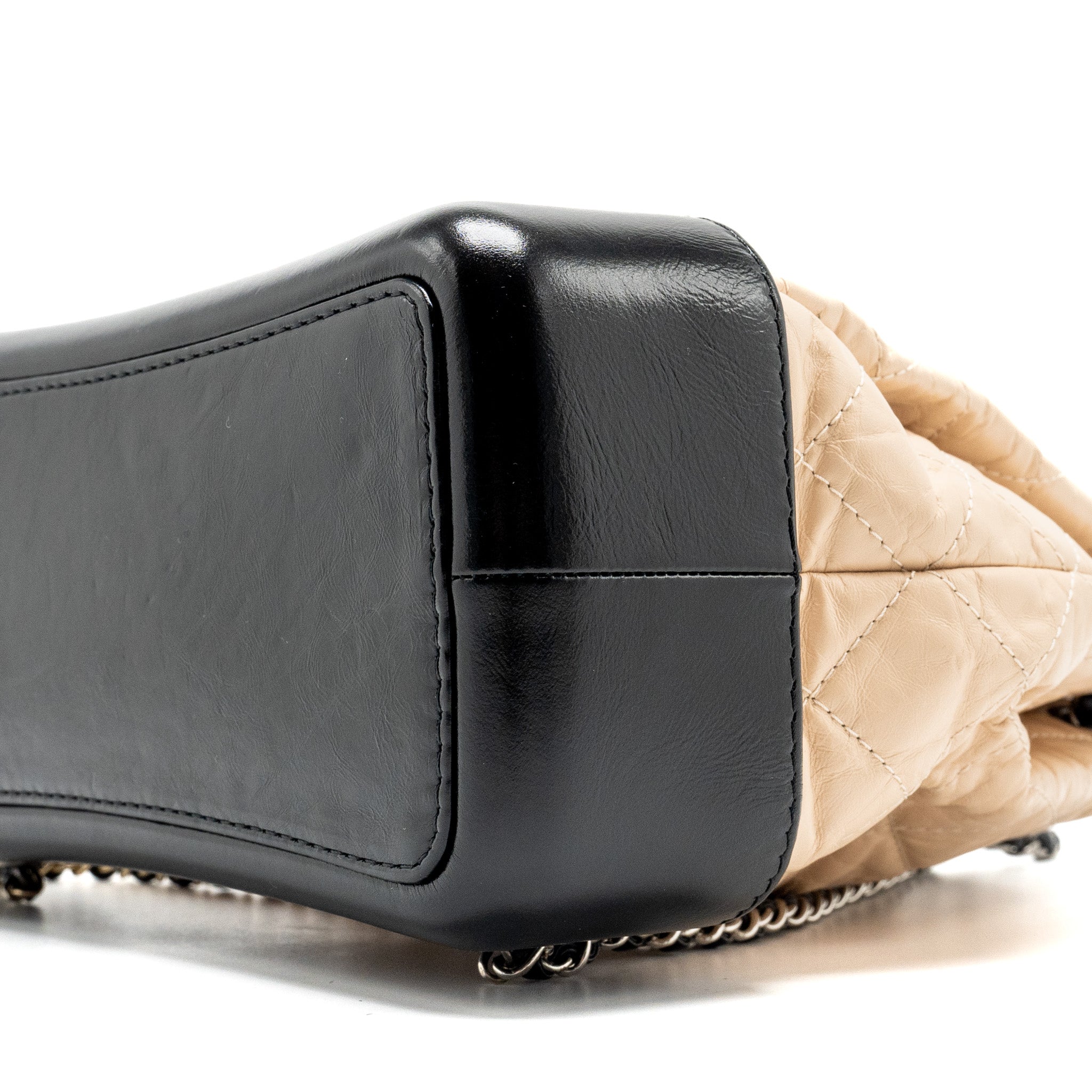 MEDIUM GABRIELLE BACKPACK AGED CALFSKIN BEIGE/BLACK MULTICOLOUR HARDWARE