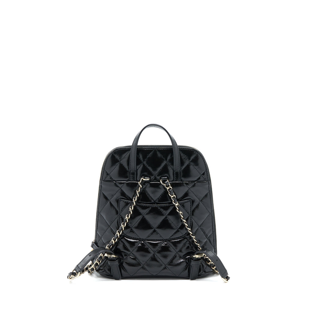 22A QUILTED BACKPACK SHINY CALFSKIN BLACK LGHW (MICROCHIP)