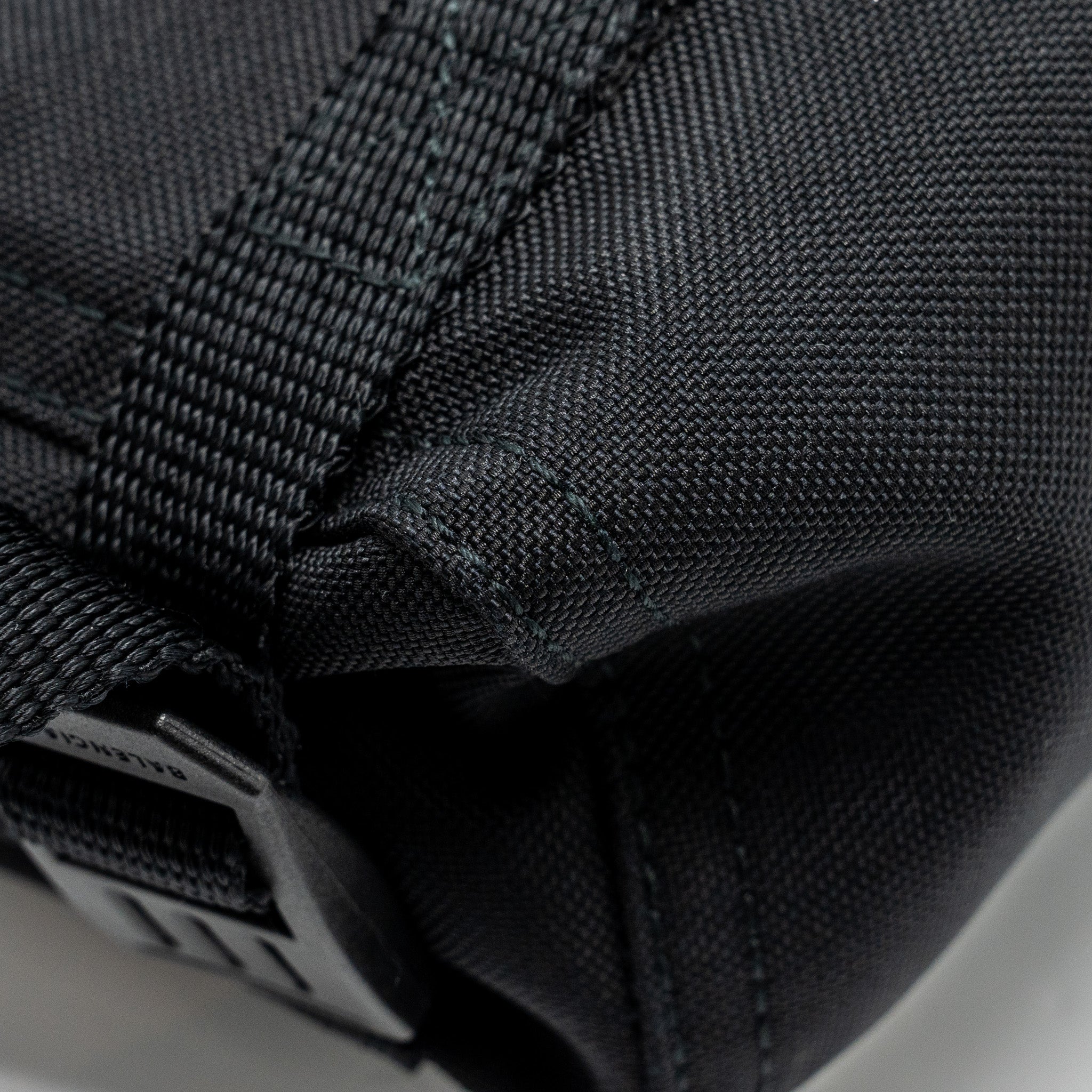 ARMY MESSENGER BAG BLACK RECYCLED NYLON BLACK/BLACK HARDWARE