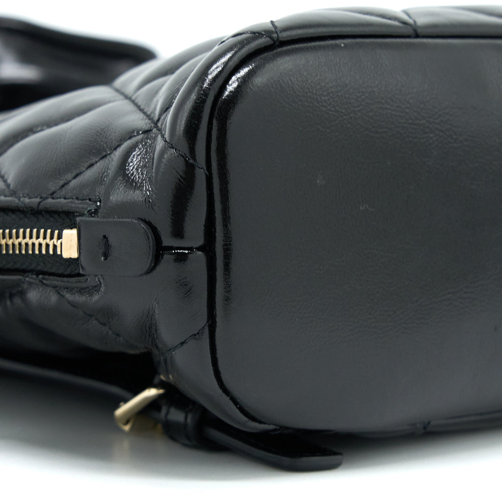 22A QUILTED BACKPACK SHINY CALFSKIN BLACK LGHW (MICROCHIP)
