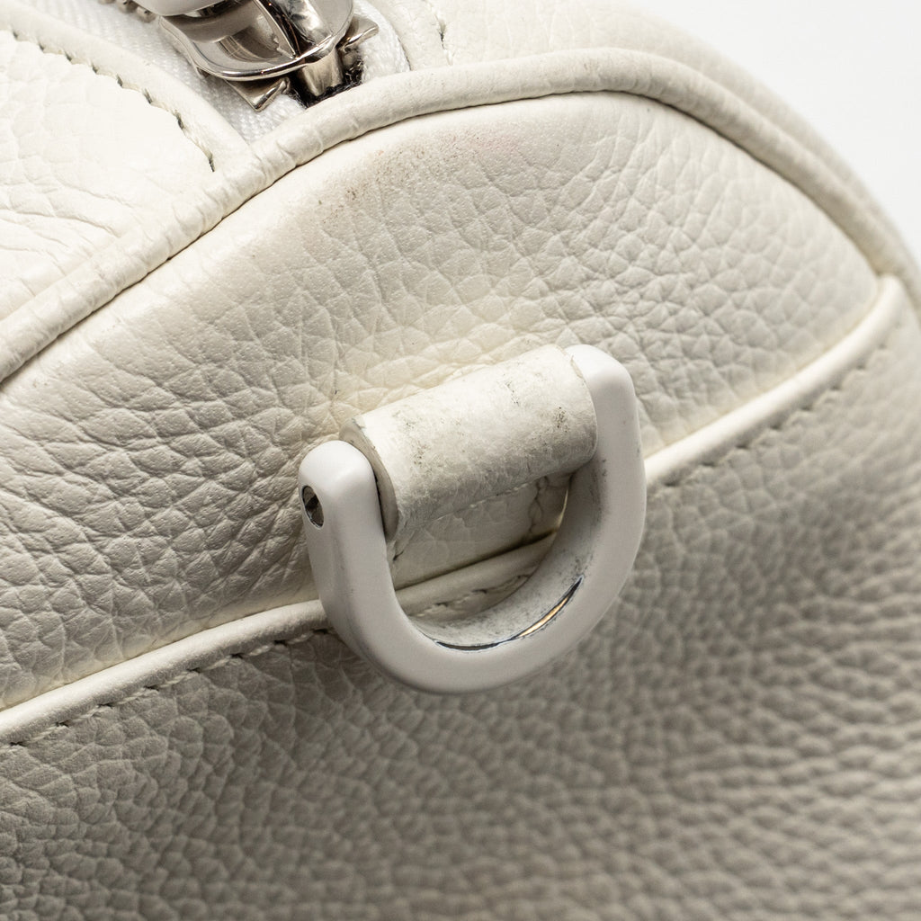 HOMME X DANIEL ARSHAM ROLLER MESSAGER BAG GRAINED CALFSKIN WHITE SHW