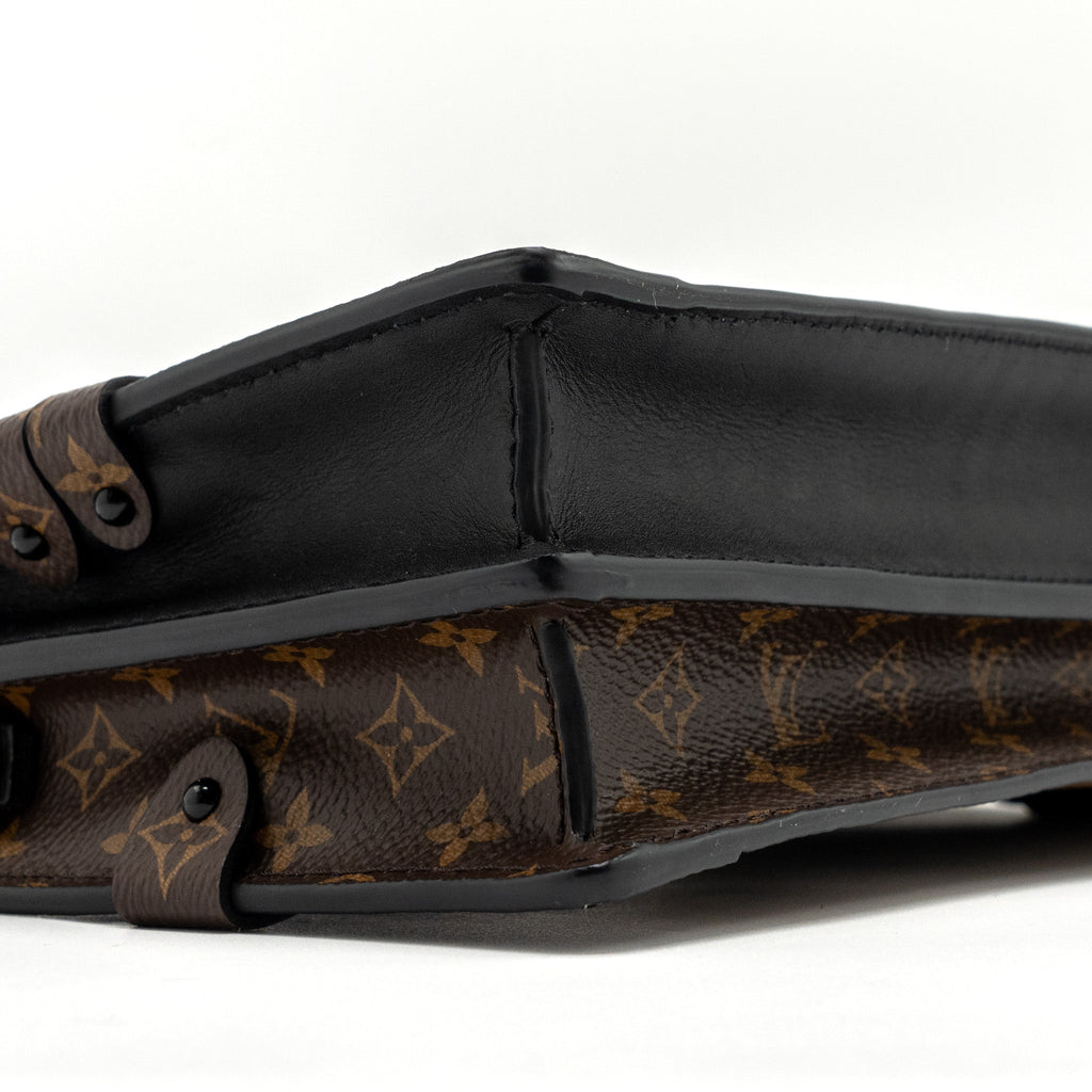 TRUNK CLUTCH MONOGRAM REVERSE CANVAS GHW