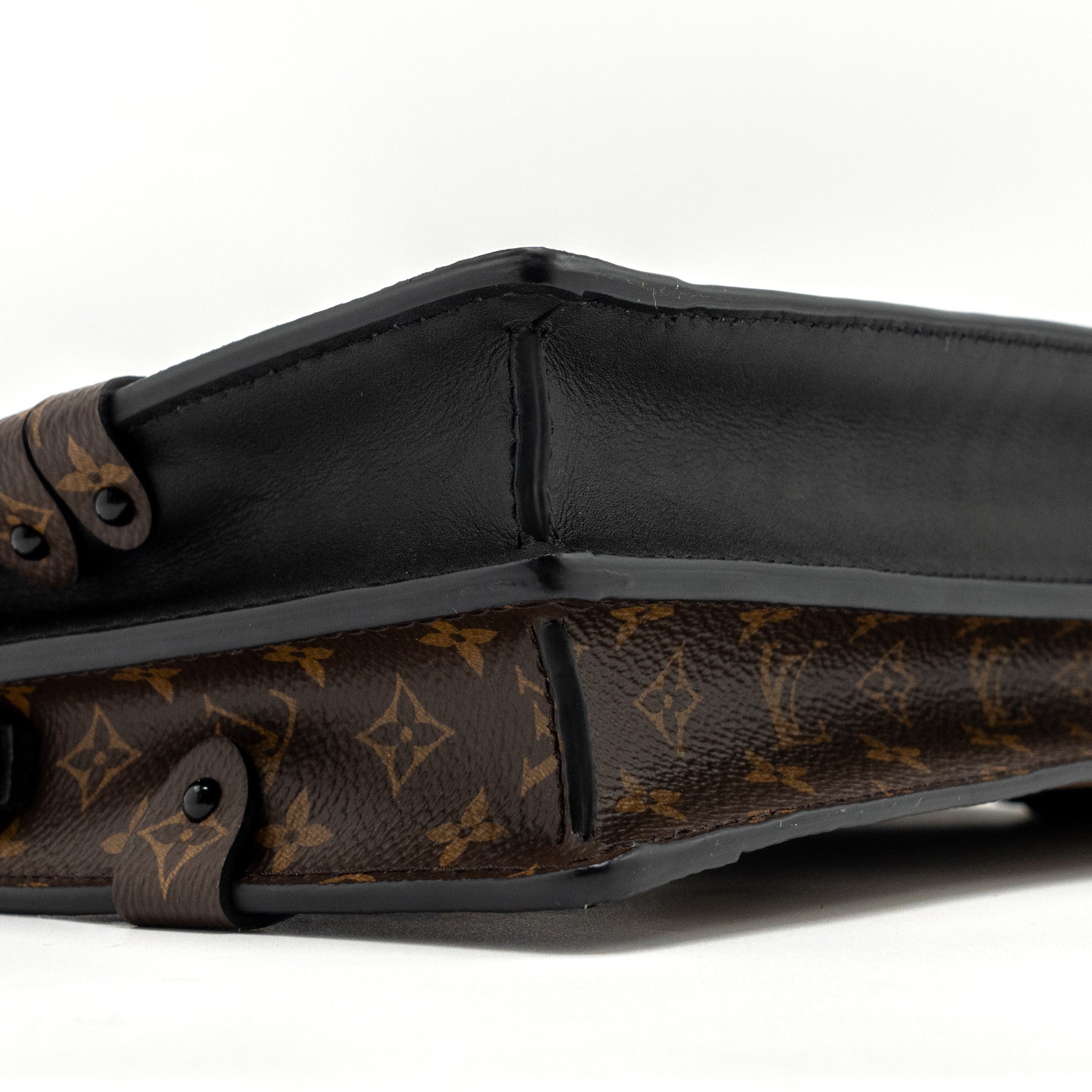 TRUNK CLUTCH MONOGRAM REVERSE CANVAS GHW