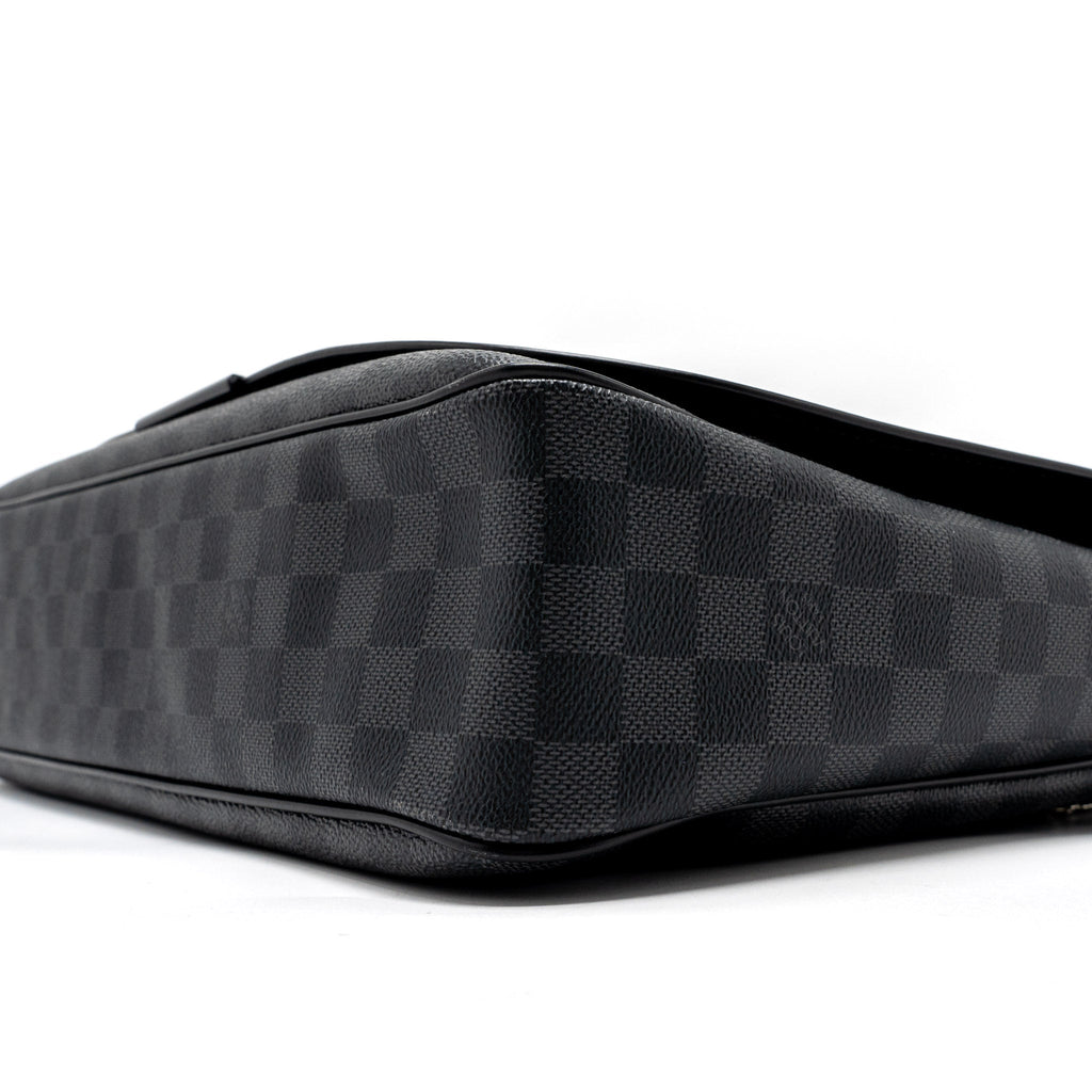 LARGE MESSENGER BAG DAMIER GRAPHITE CANVAS SHW
