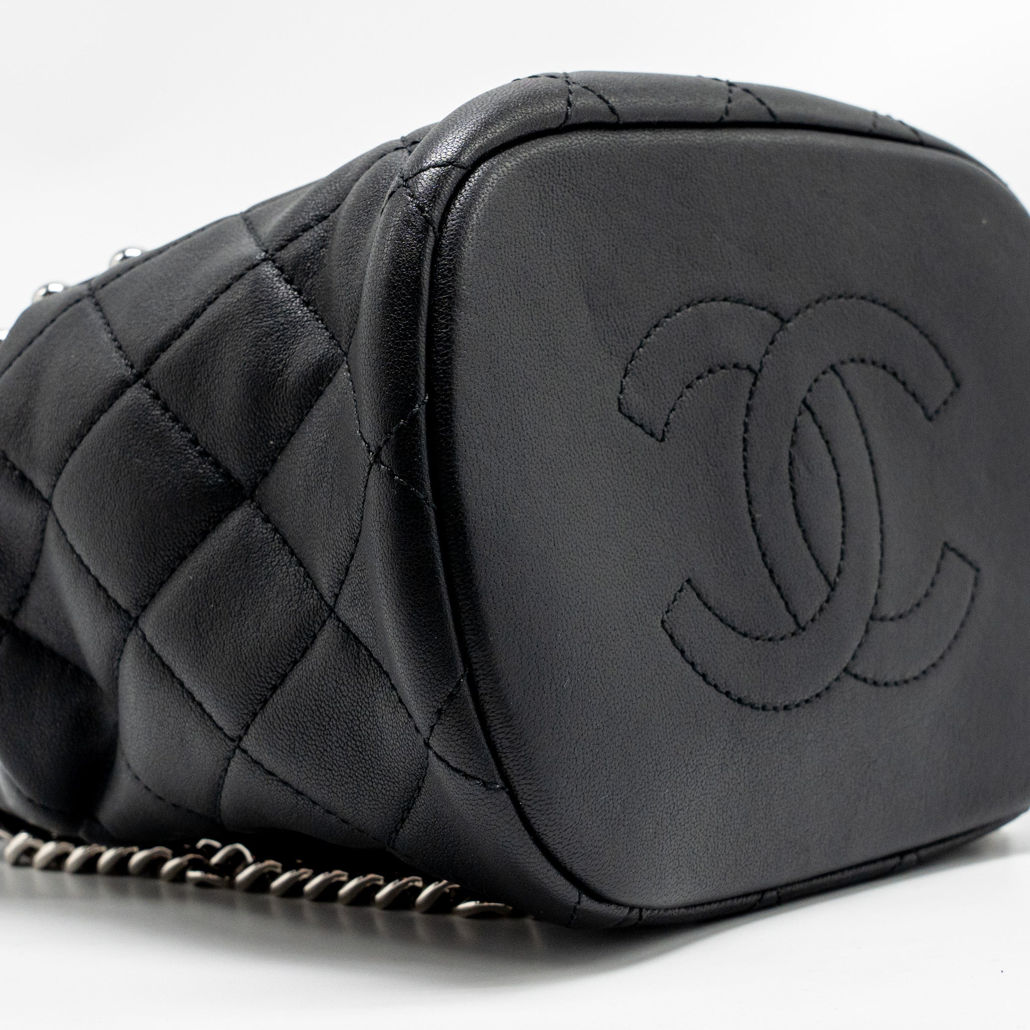 QUILTED METALLIC BUBBLE BACKPACK LAMBSKIN BLACK MULTICOLOUR HARDWARE