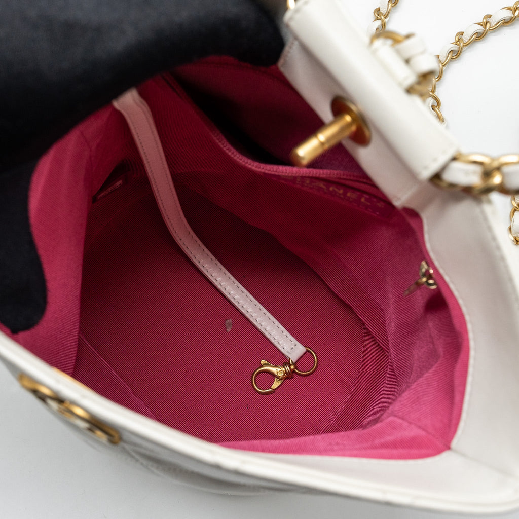 ROUND HANDLE BUCKET BACKPACK LAMBSKIN WHITE GHW