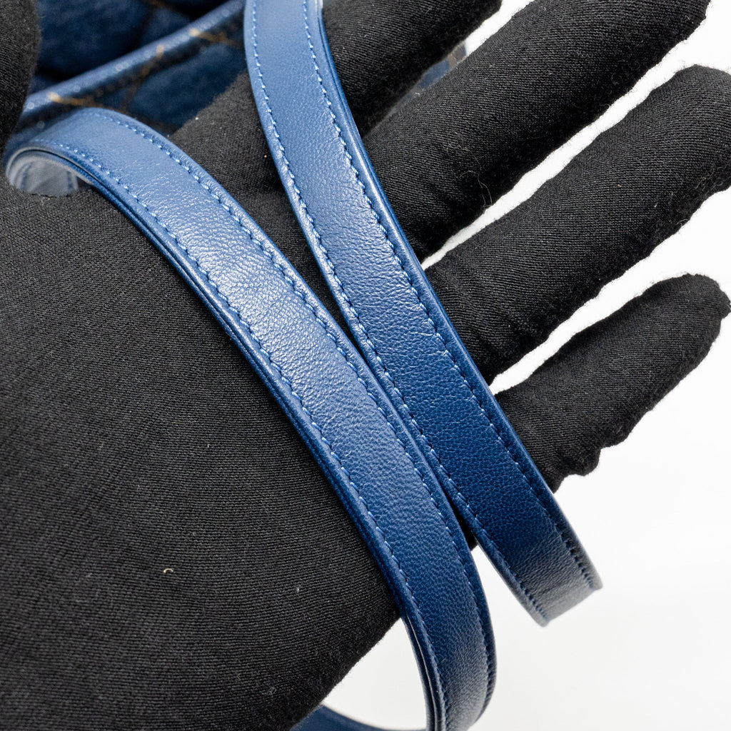 23S FLAP BACKPACK DENIM BLUE GHW (MICROCHIP)
