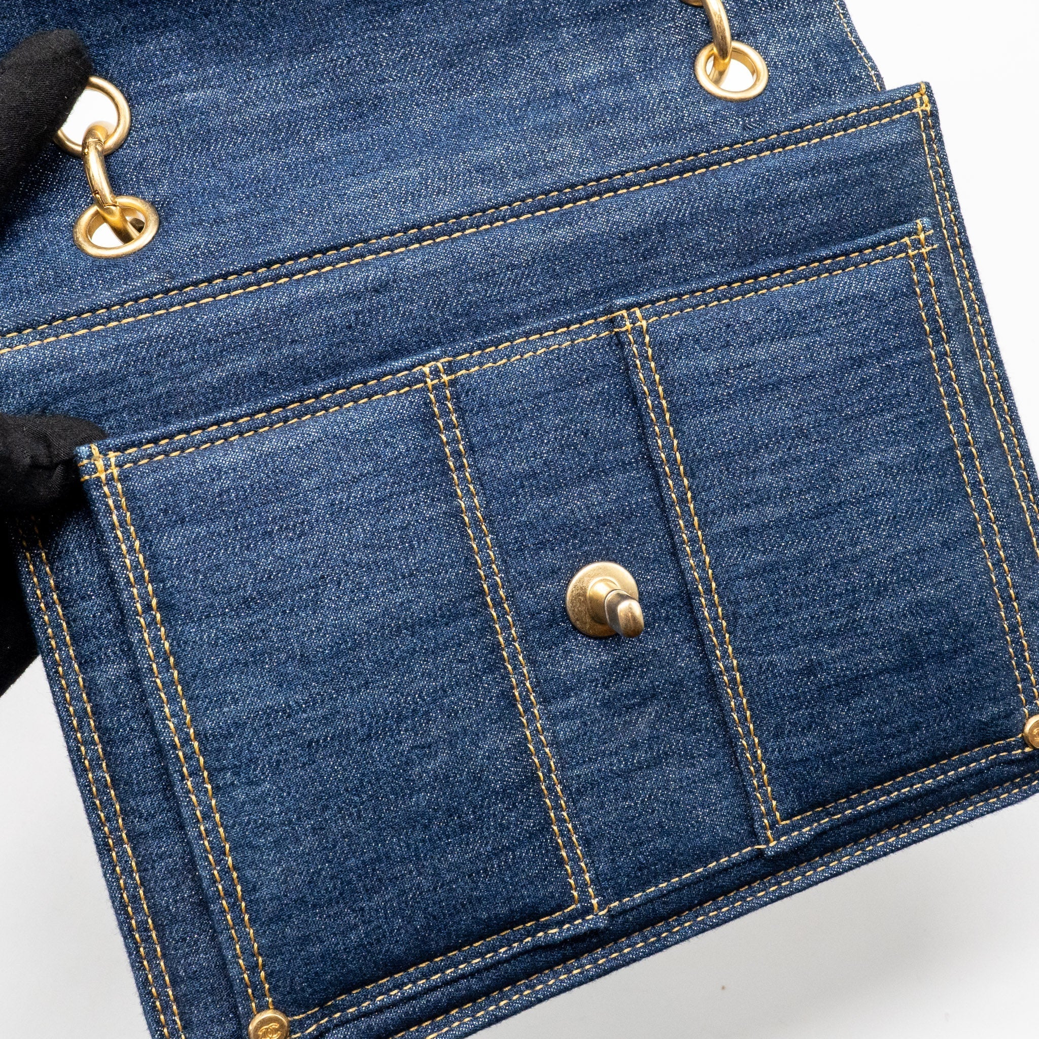 23S FLAP BACKPACK DENIM BLUE GHW (MICROCHIP)