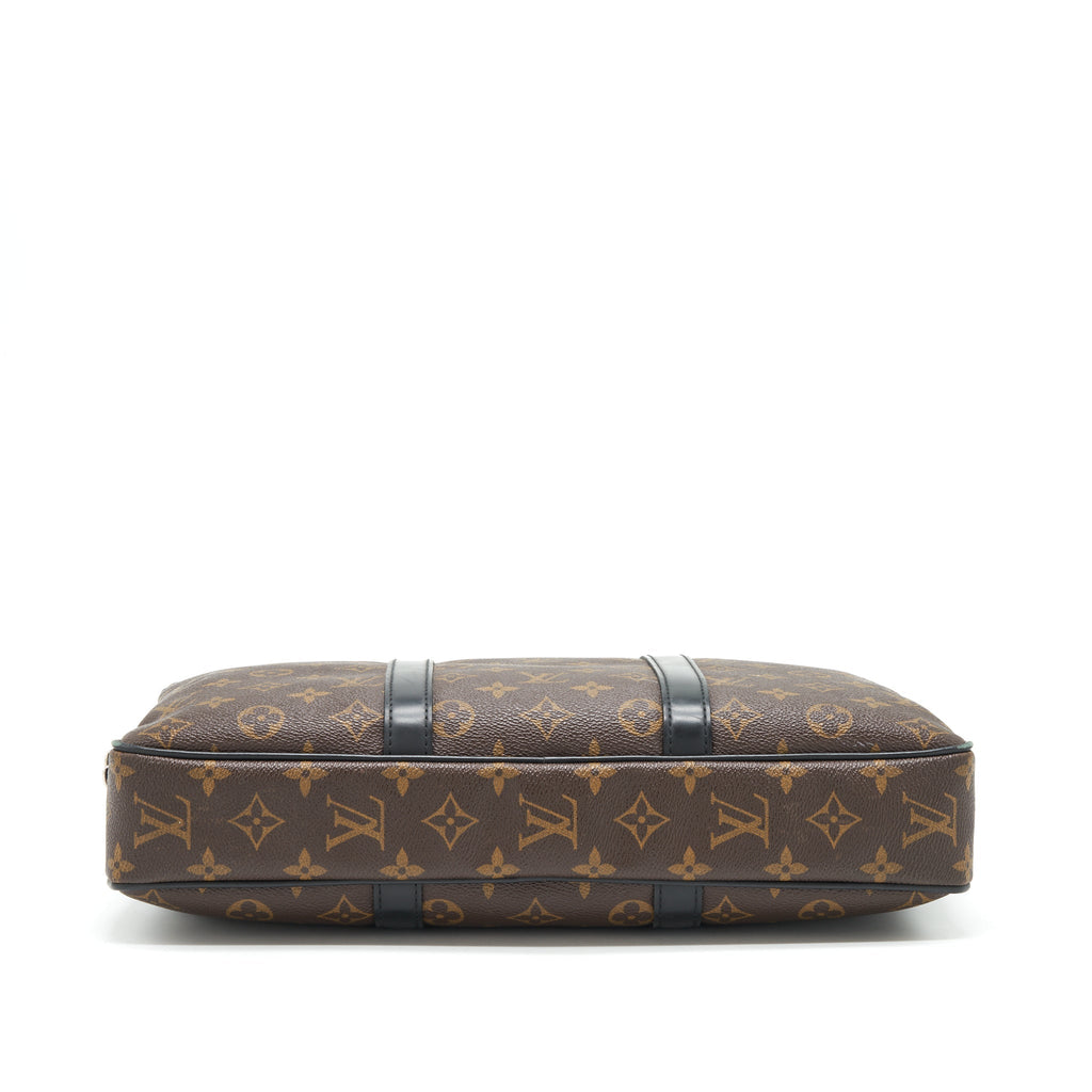 PORTE DOCUMENTS VOYAGE PM BAG MONOGRAM CANVAS