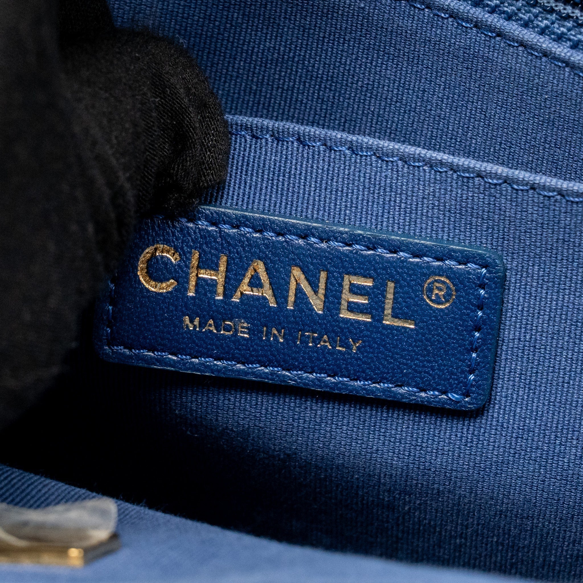 23S FLAP BACKPACK DENIM BLUE GHW (MICROCHIP)
