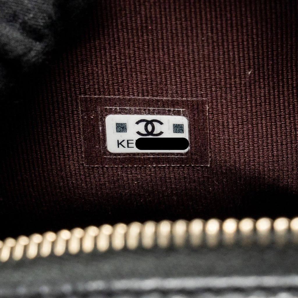 MINI BACKPACK / CROSSBODY BAG CAVIAR BLACK LGHW (MICROCHIP)