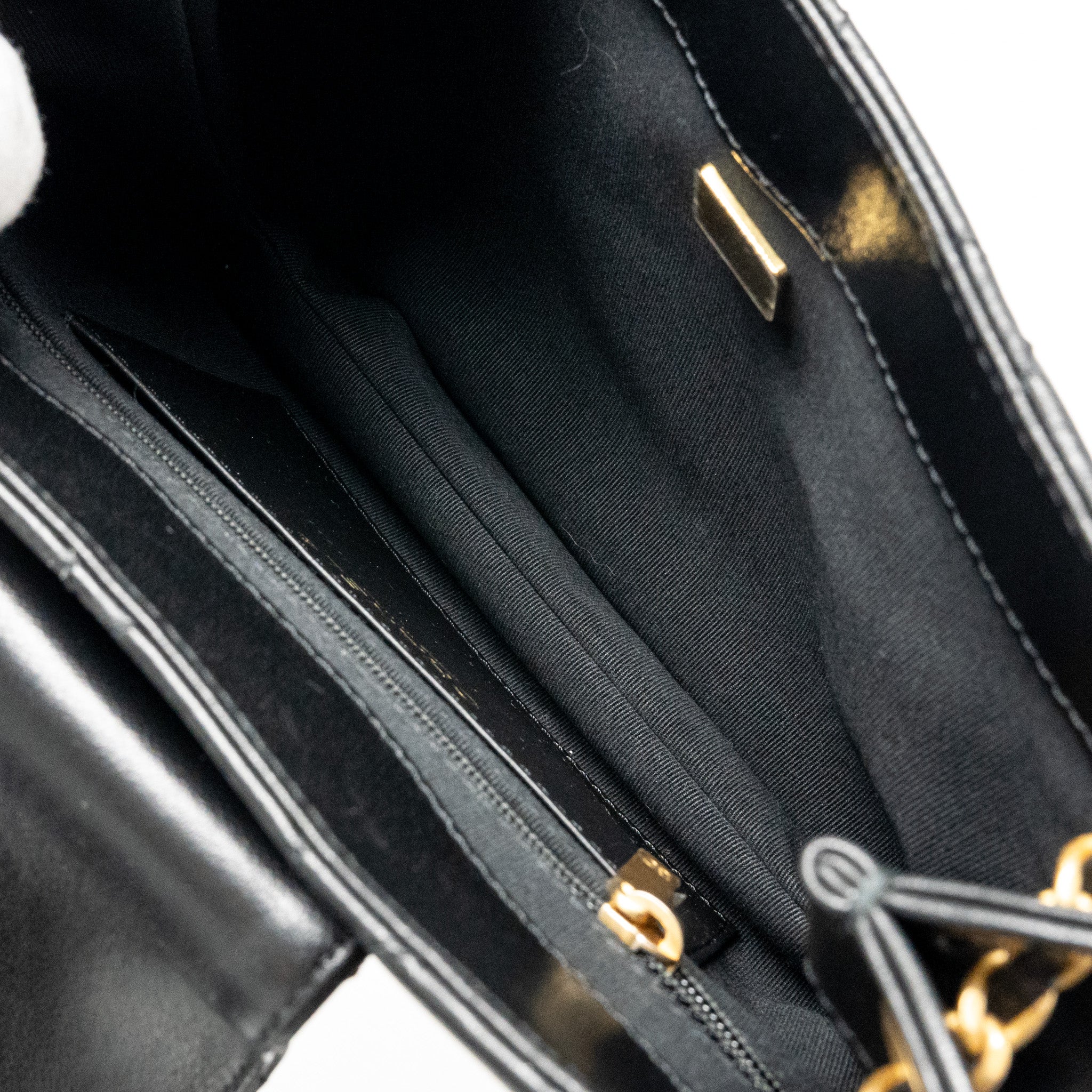 24C QUILTED SMALL MESSENGER BAG BLACK LAMBSKIN GHW (MICROCHIP)