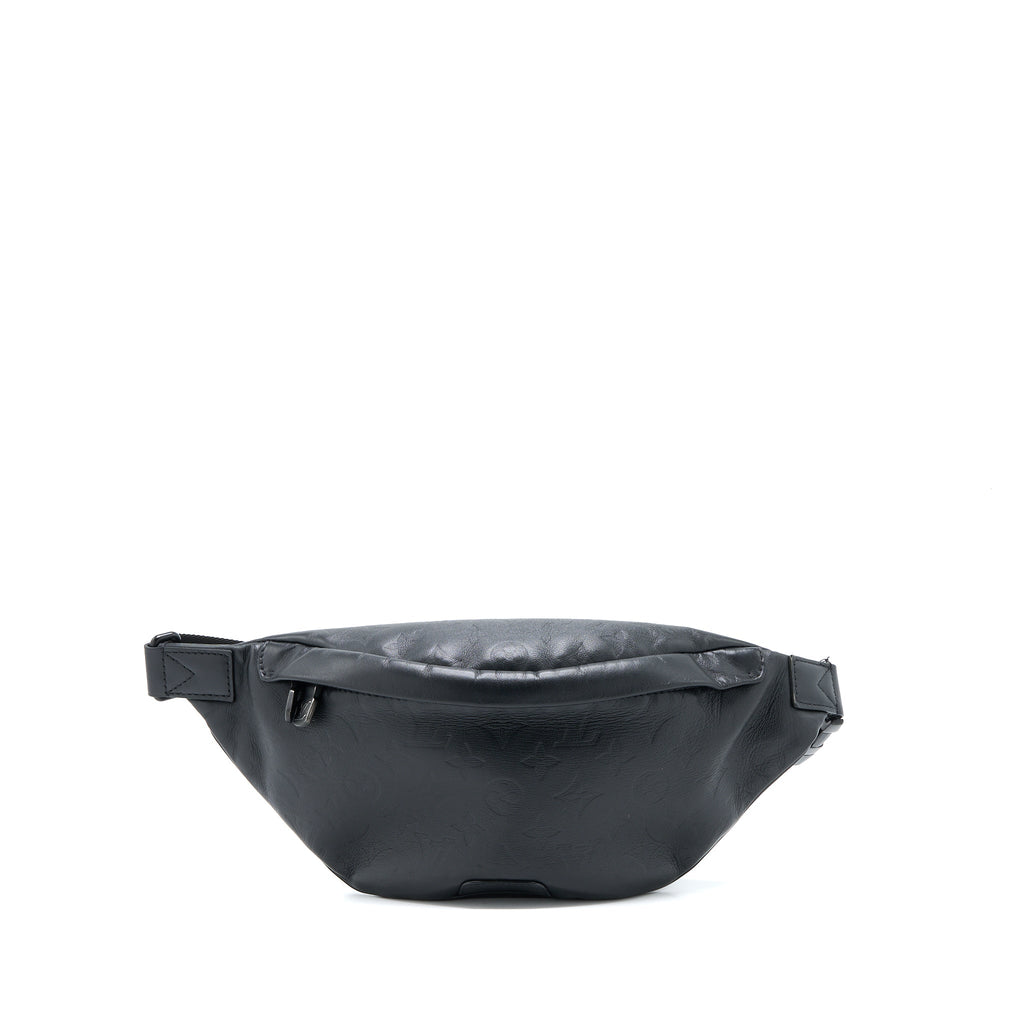 DISCOVERY BUMBAG PM MONOGRAM SHADOW CALFSKIN BLACK/BLACK HARDWARE