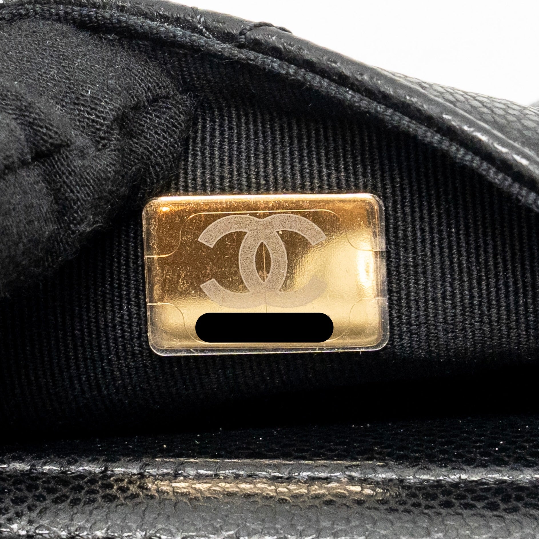 TRIPLE POCKET BACKPACK CAVIAR BLACK LGHW (MICROCHIP)