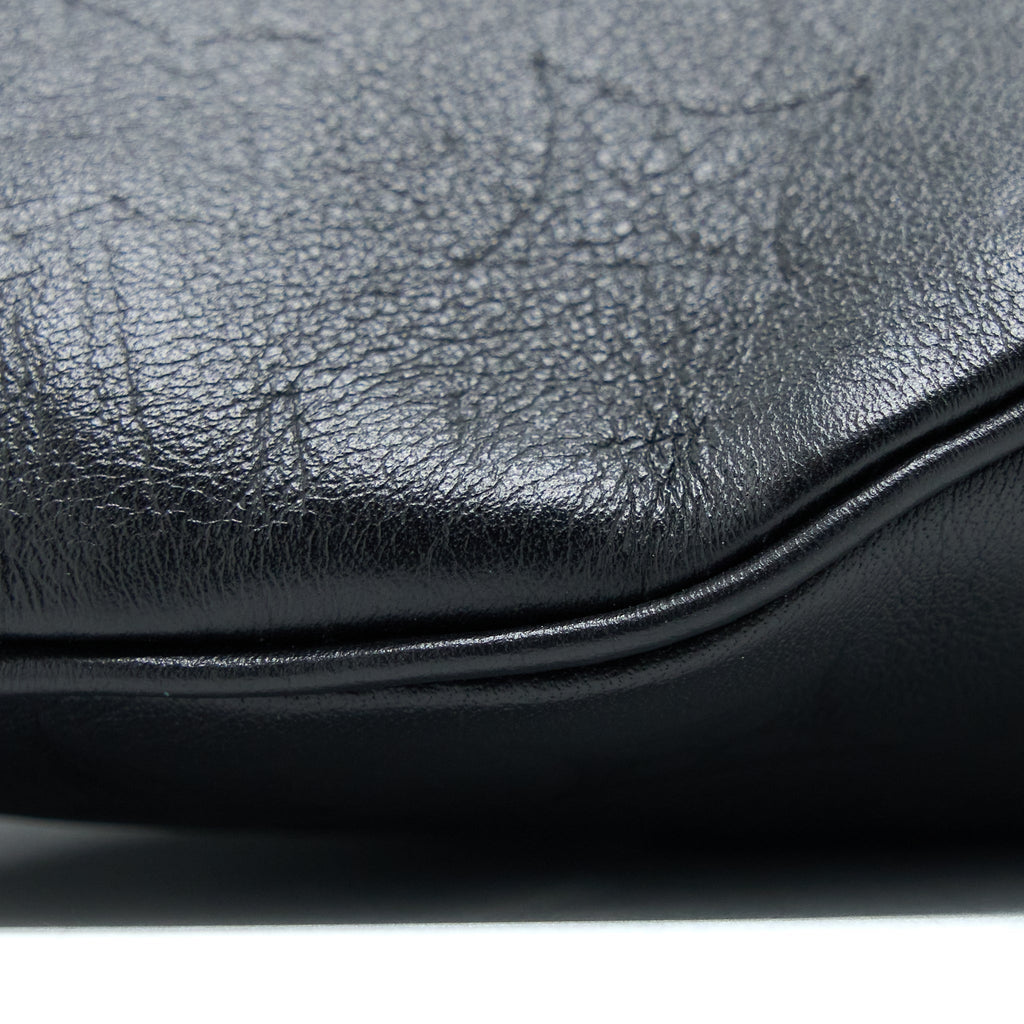 DISCOVERY BUMBAG PM MONOGRAM SHADOW CALFSKIN BLACK/BLACK HARDWARE