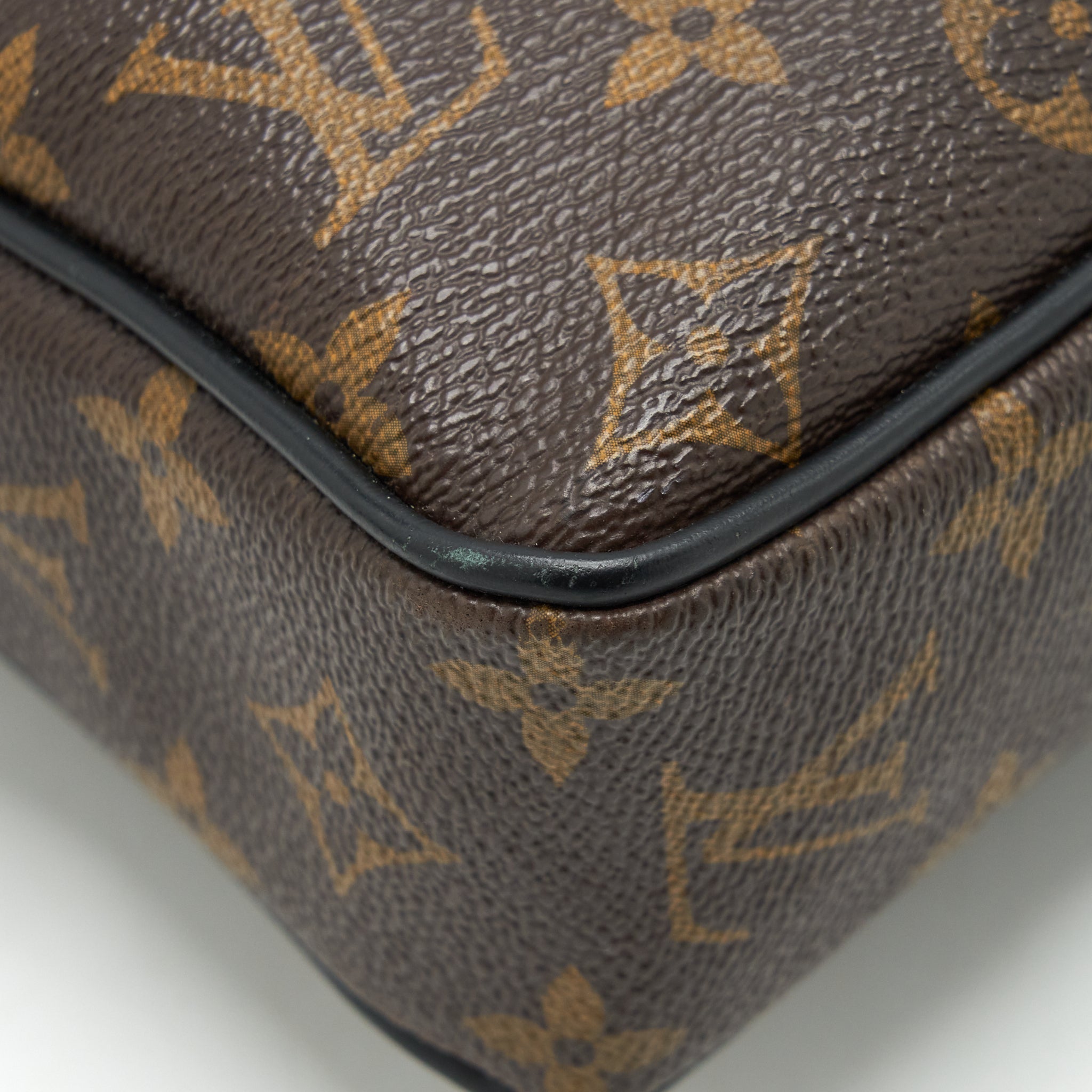 PORTE DOCUMENTS VOYAGE PM BAG MONOGRAM CANVAS